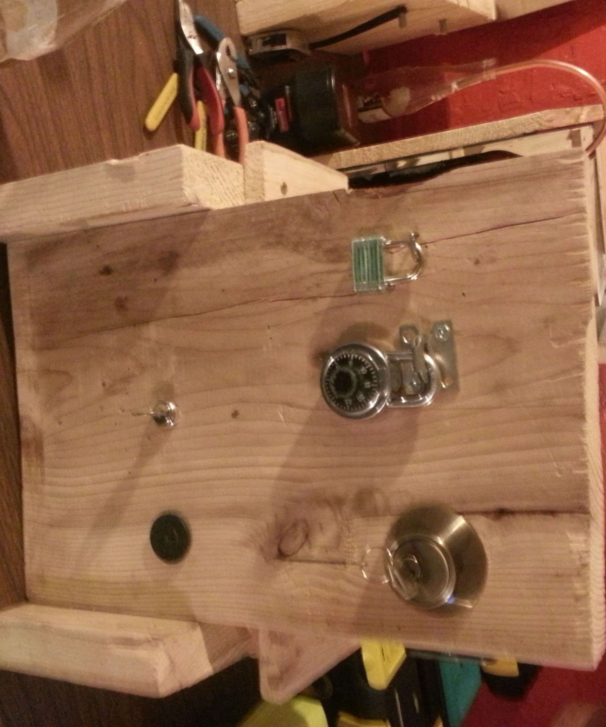 Lock Picking Stand