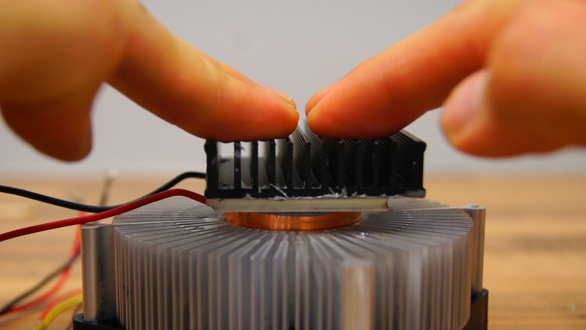 How to Make a Dehumidifier (Thermoelectric Cooling) 5 Steps (with