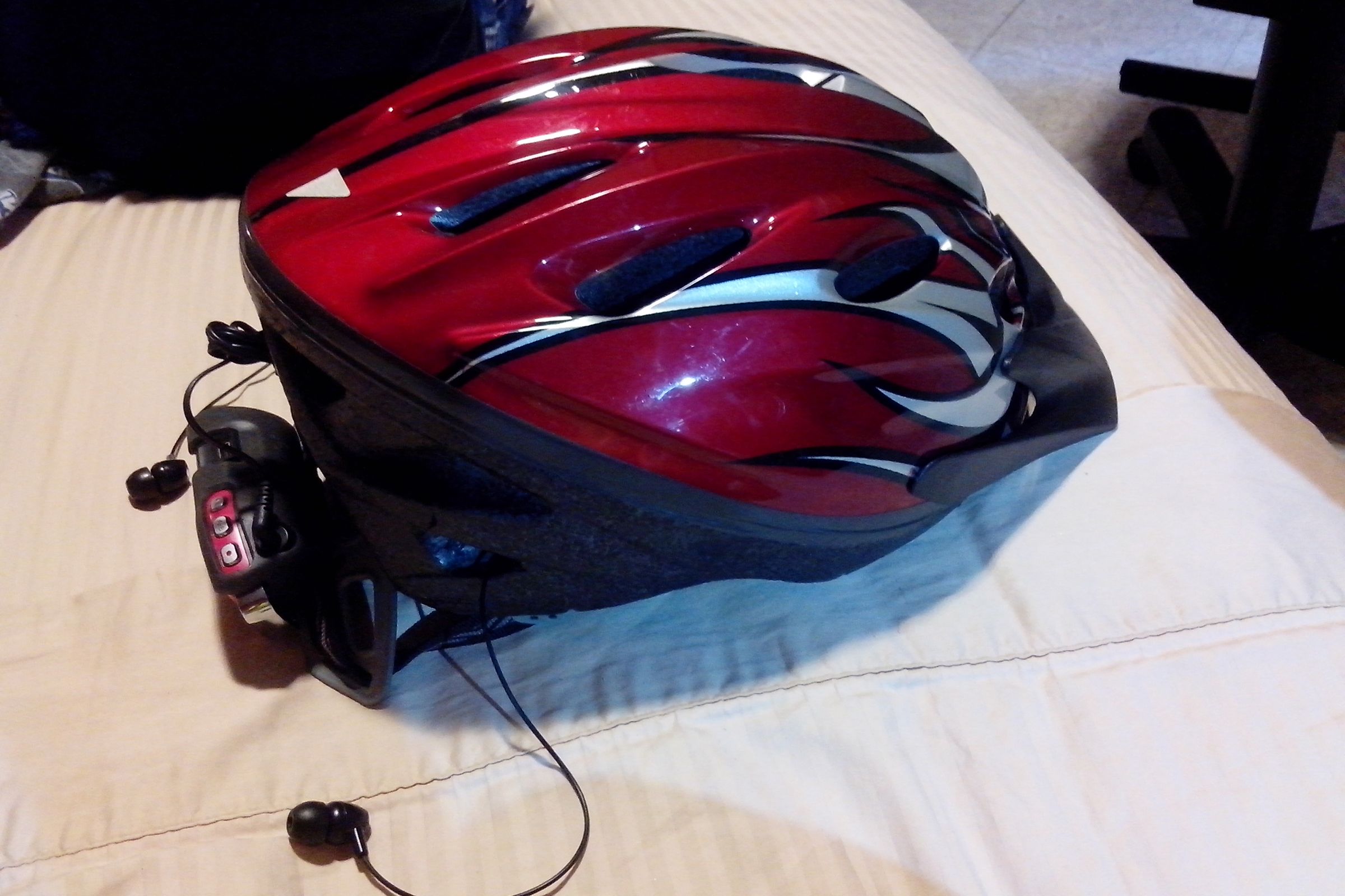 Hands-Free IRiver T10 Mp3 Player Bike Helmet