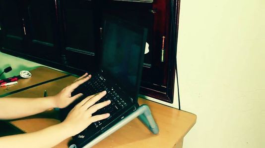 Homemade DIY Laptop Stand by PVC Pipes : 3 Steps - Instructables