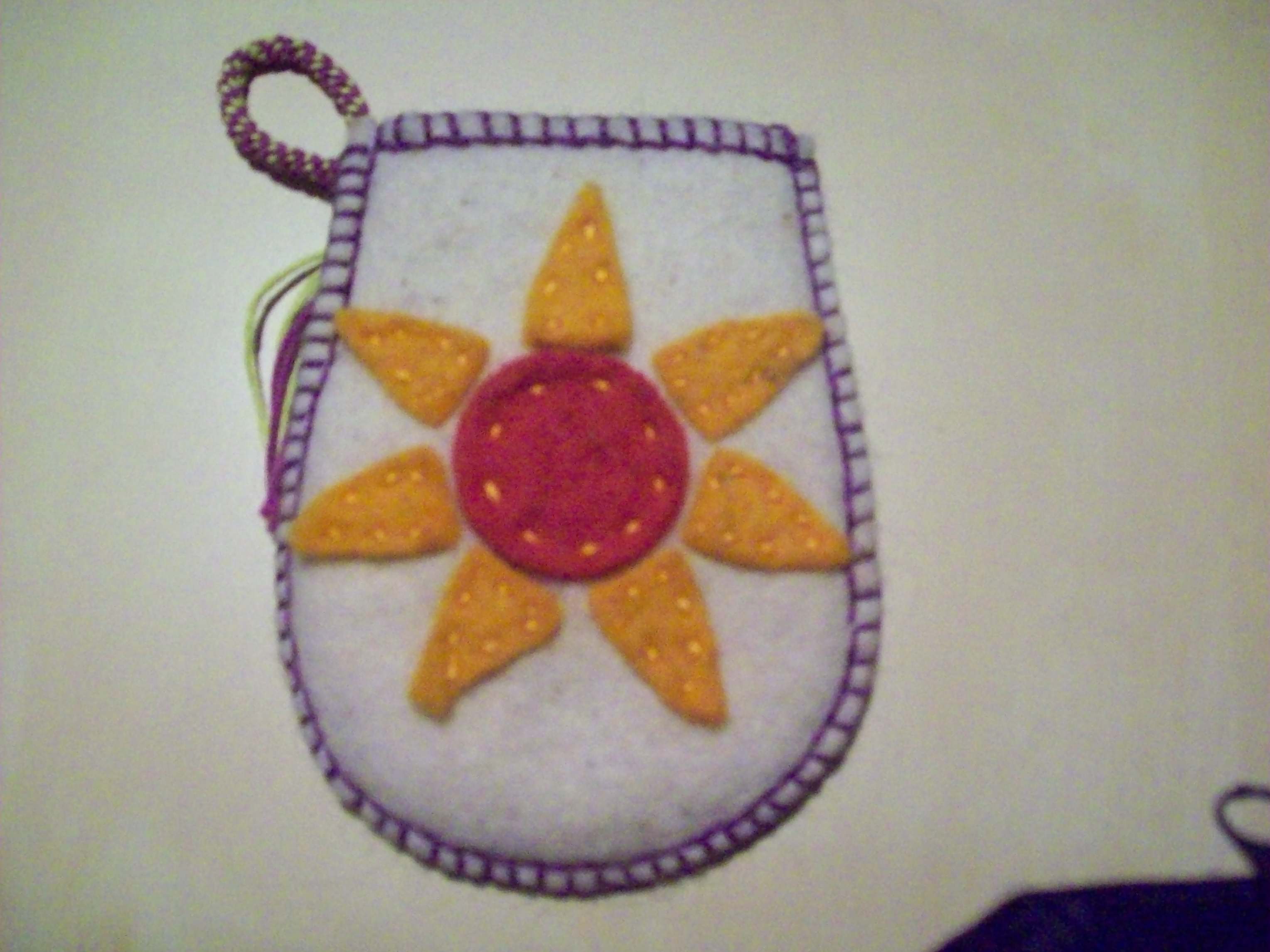 How to make felt art using a needler tool