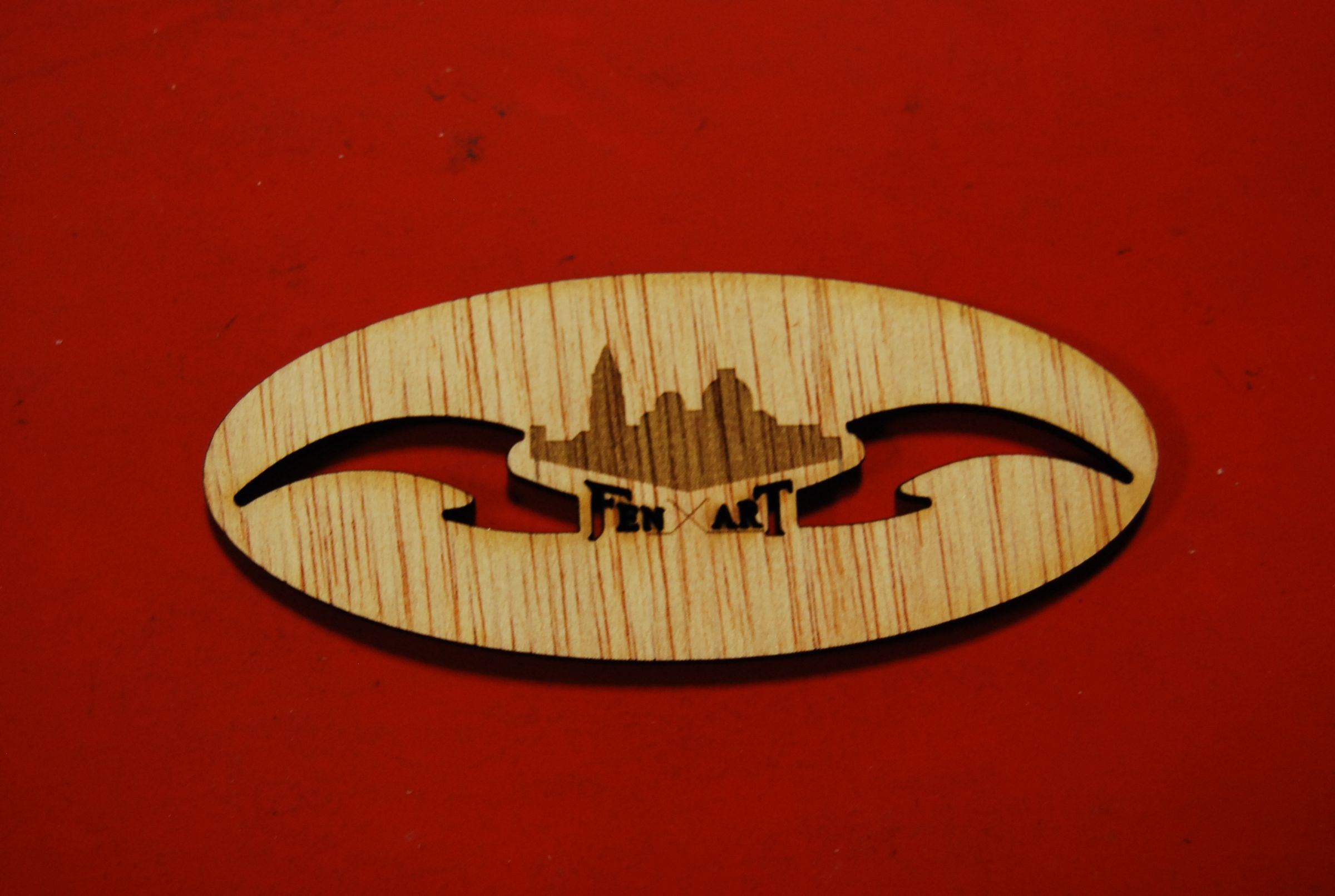 Corte Y Grabado Laser En Madera De Contrachapado De Baja Densidad