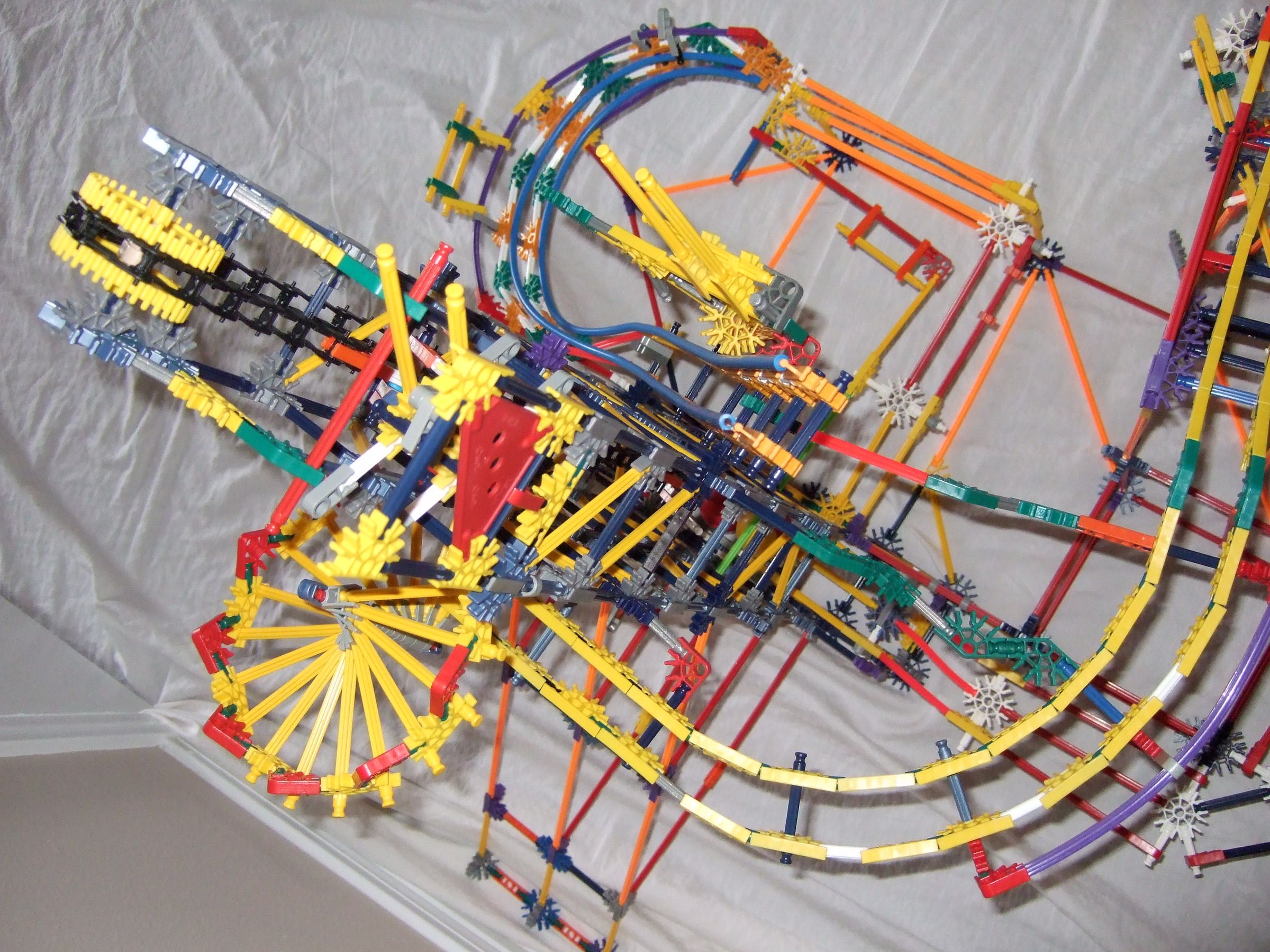 Project Din(knex ball machine)