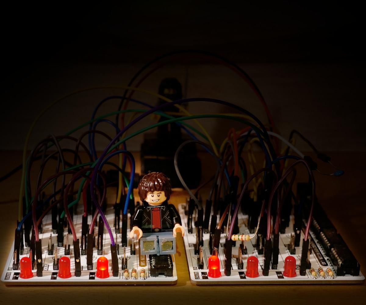 Making a Small Larson Scanner With Two LogicBoards From MH-EDU-Electronics