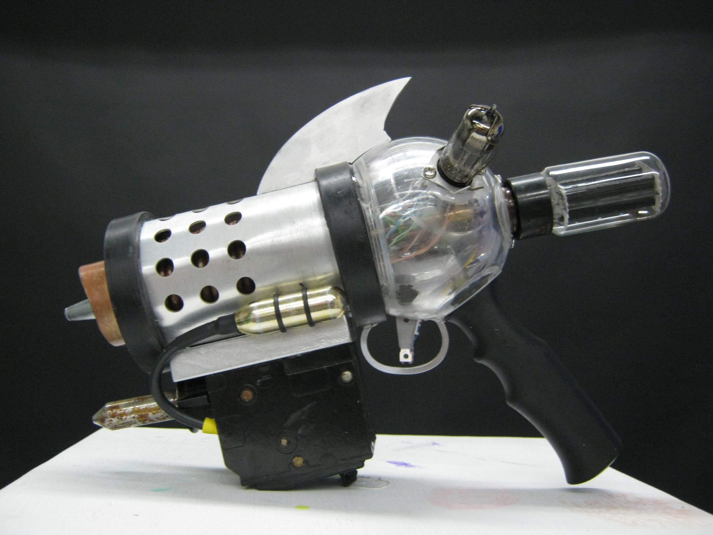 Free Raygun Prop From Trash! (with Test!) Everything Was a Found Object.