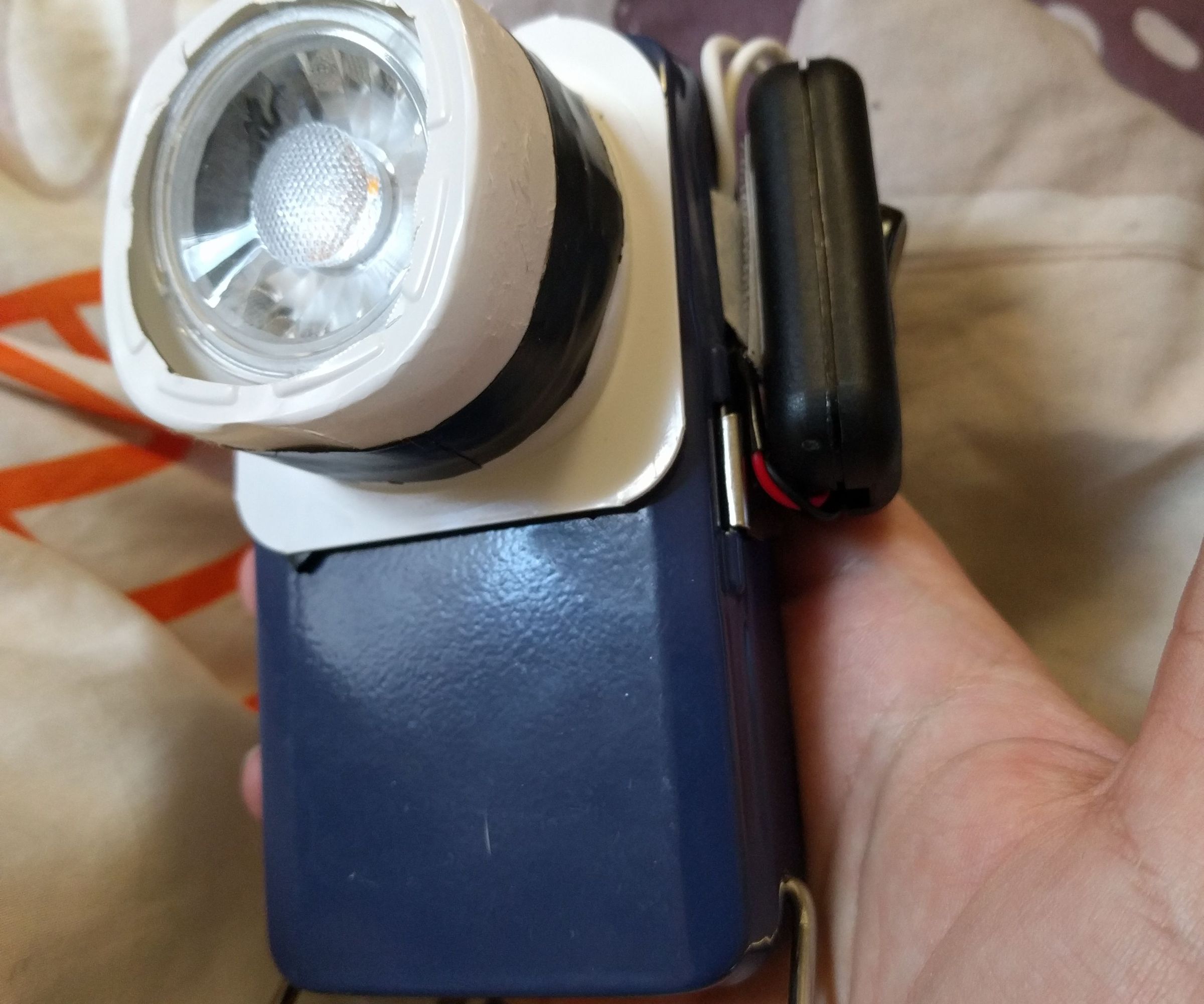 Powerful Multipurpose LED Flashlight. 12v 350lm