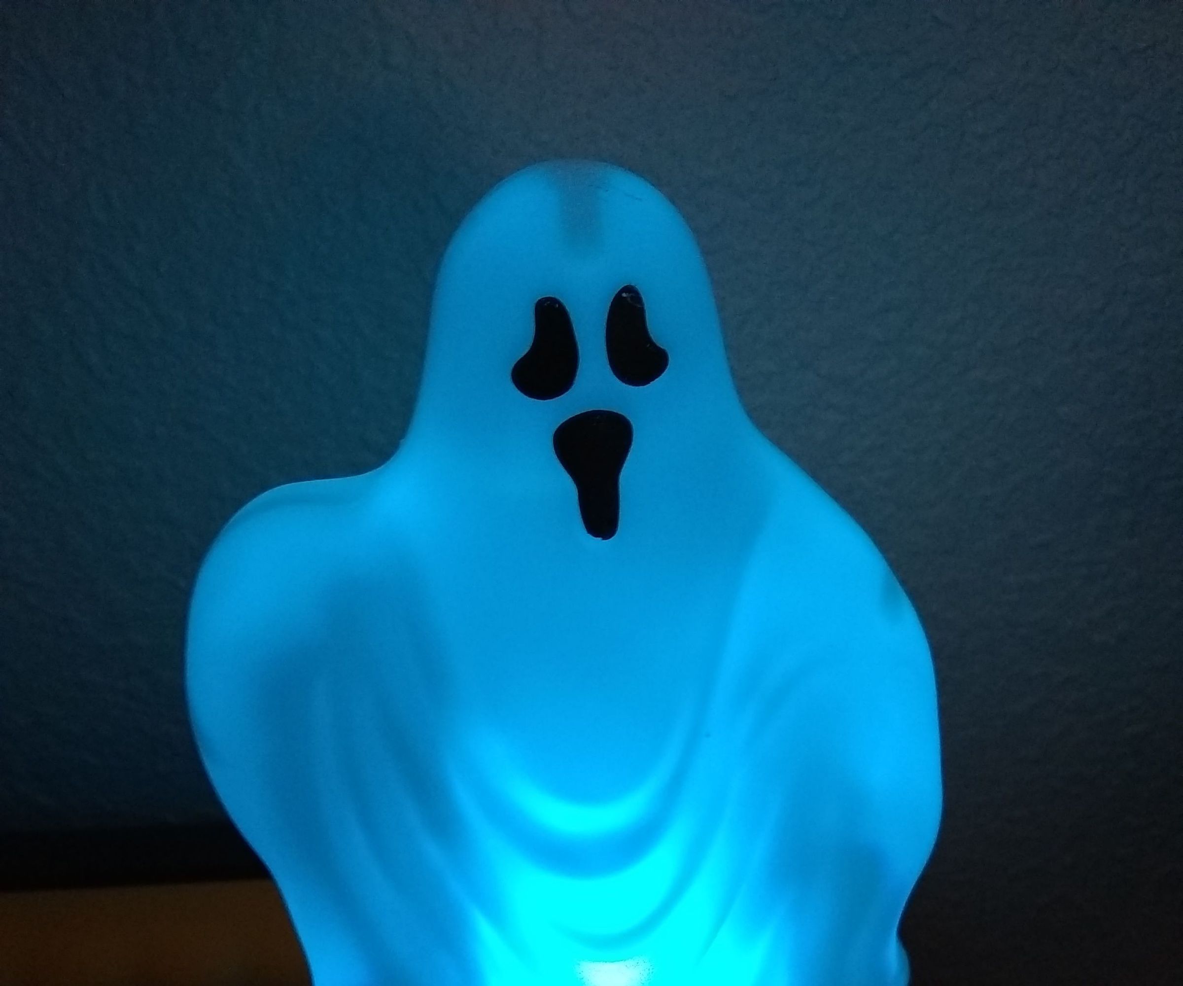 2017 Halloween Cheerlights Ghost (Simple Hardware, Simple Software) & Spooky