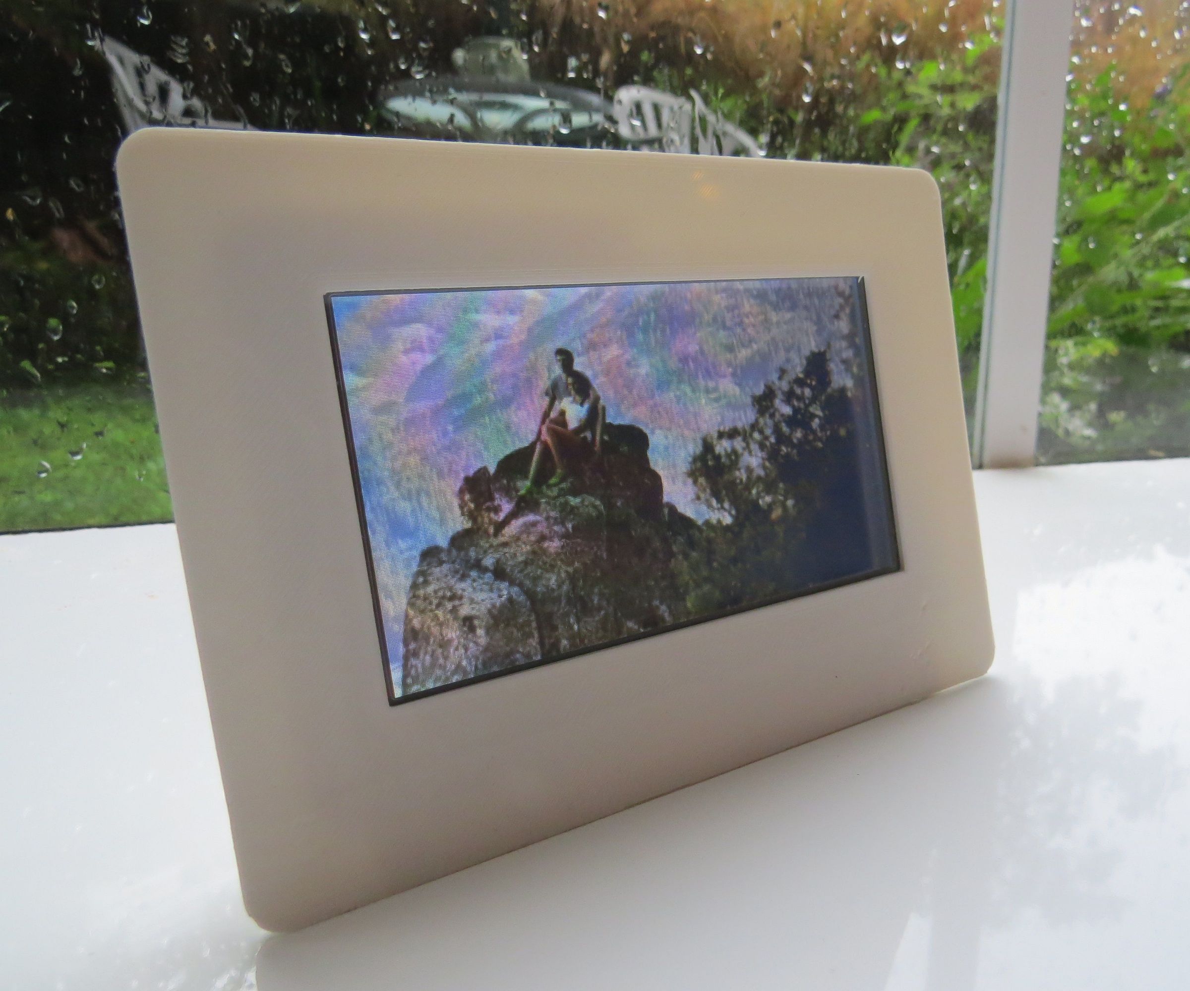 3D Printed Digital Photo Frame
