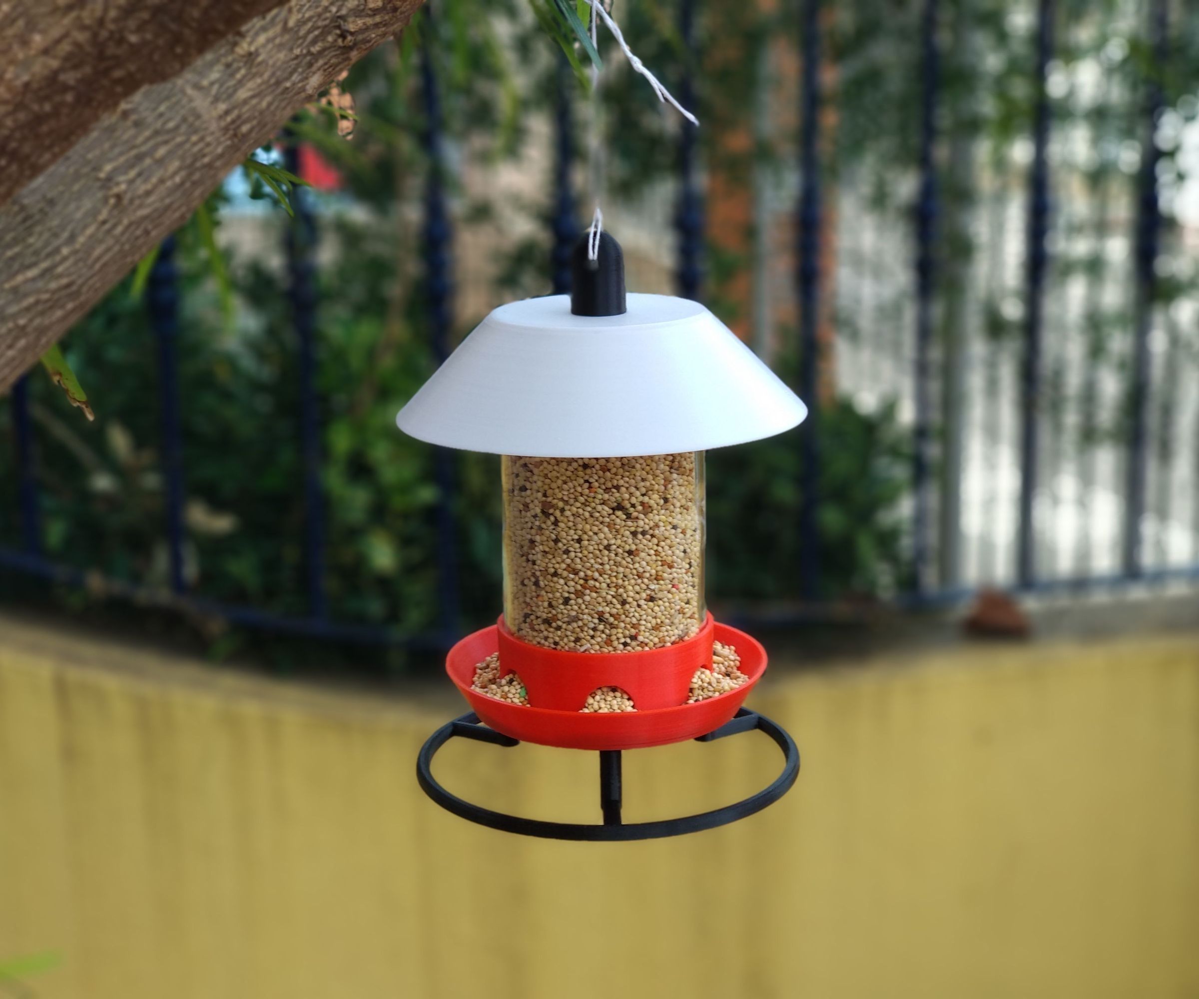 Save the Sparrows. 3D Printed Bird Feeder (Parametric)