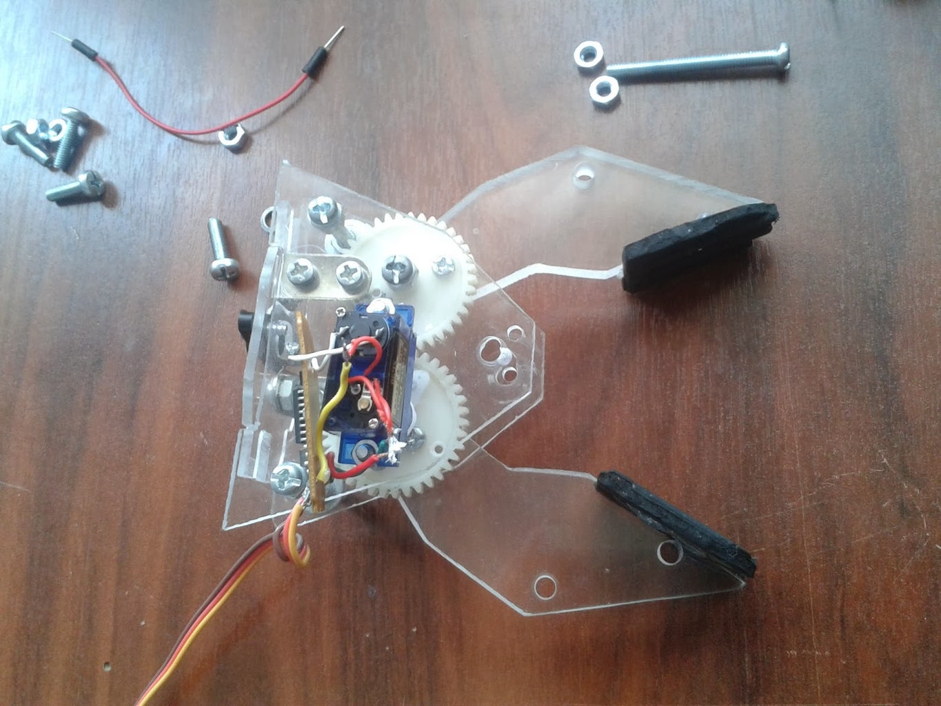 ROBOTIC ARM Arduino Controlled : 8 Steps - Instructables