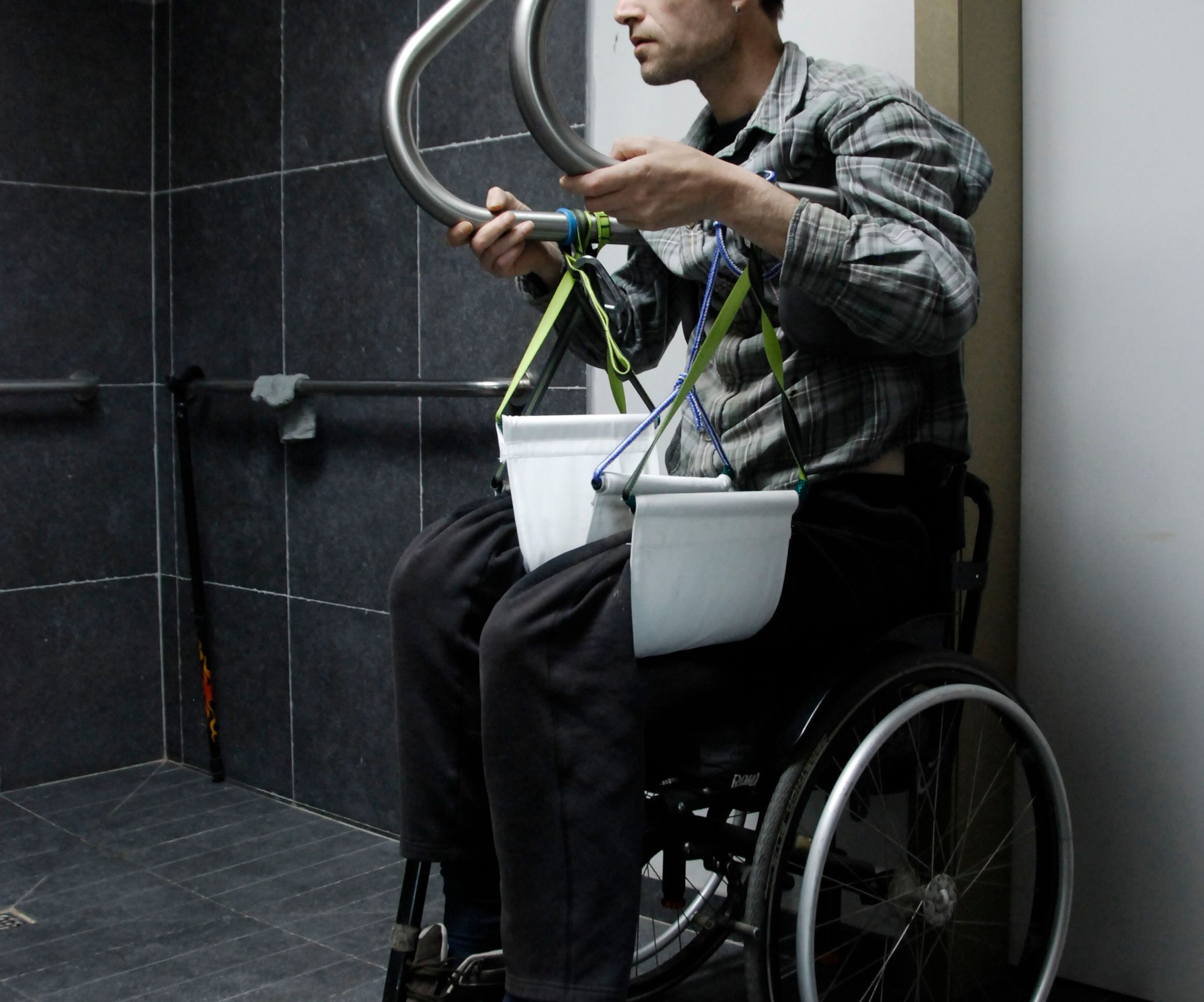 D4E1 mobile hoist aid