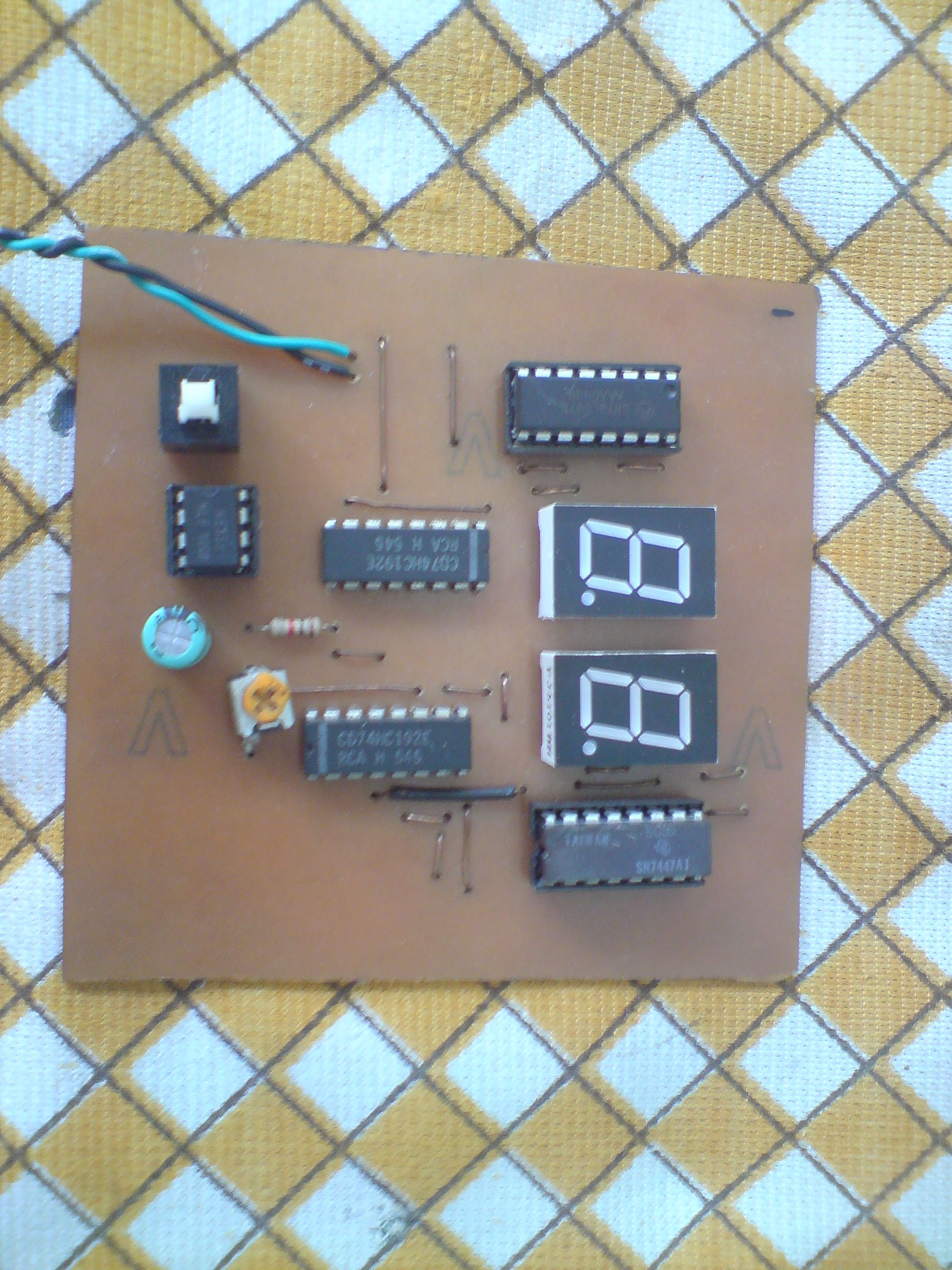 HOW TO MAKE YOUR OWN PCB (PRINTED CIRCUIT BOARD)