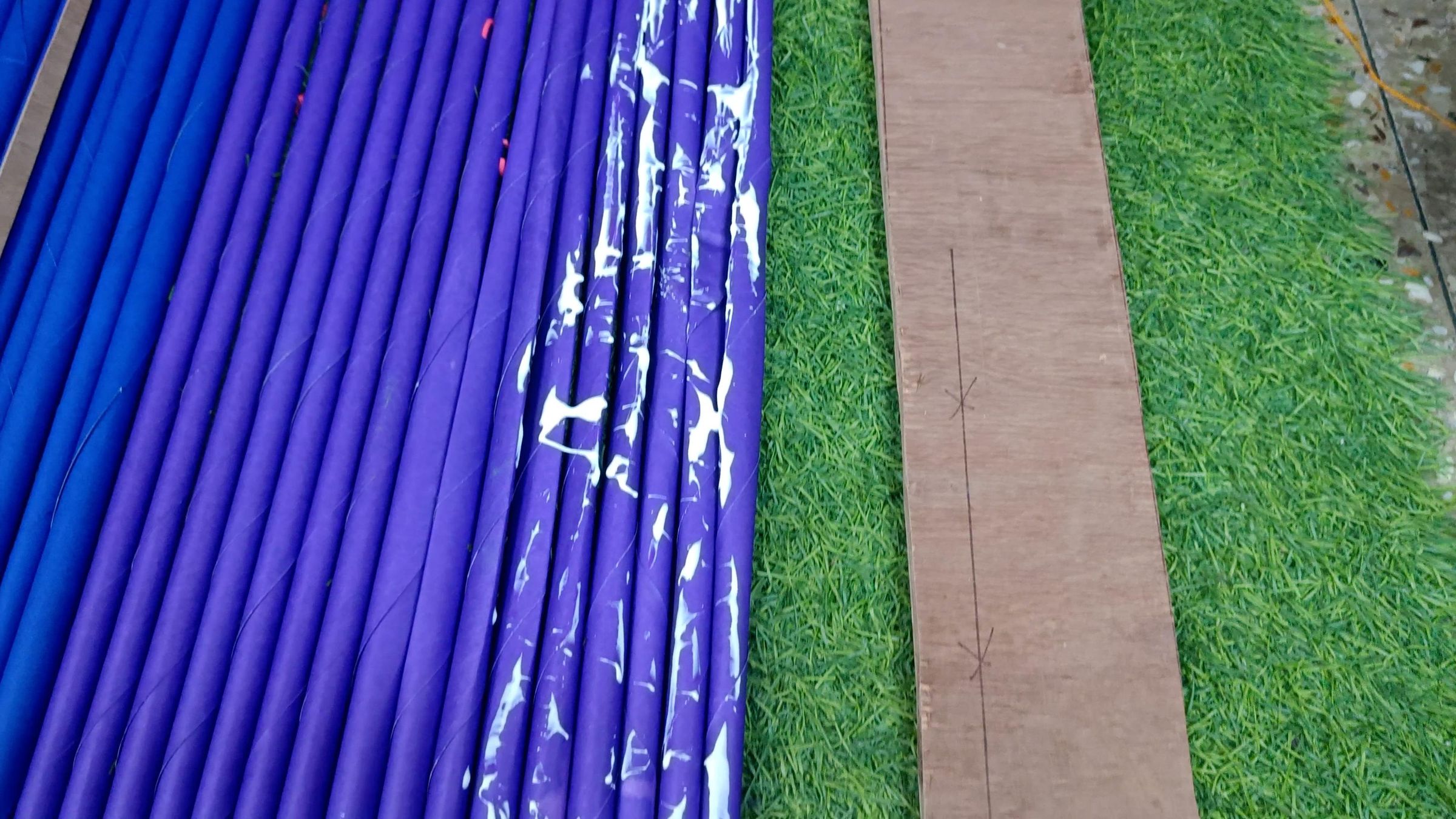 Creative Door Curtain With Coloring Art Paper Rolls : 12 Steps (with