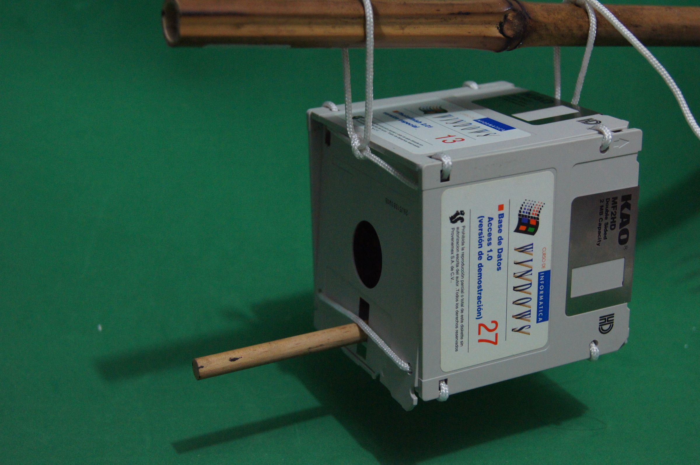 Casa De Aves Con Diskette