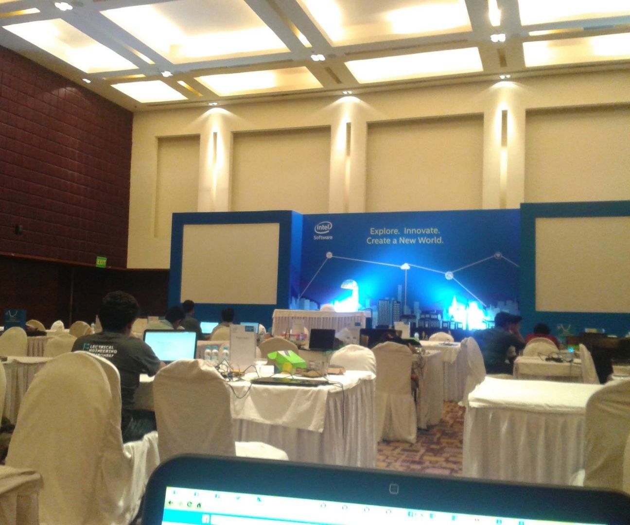  IoT Aqua (Intel IoT)