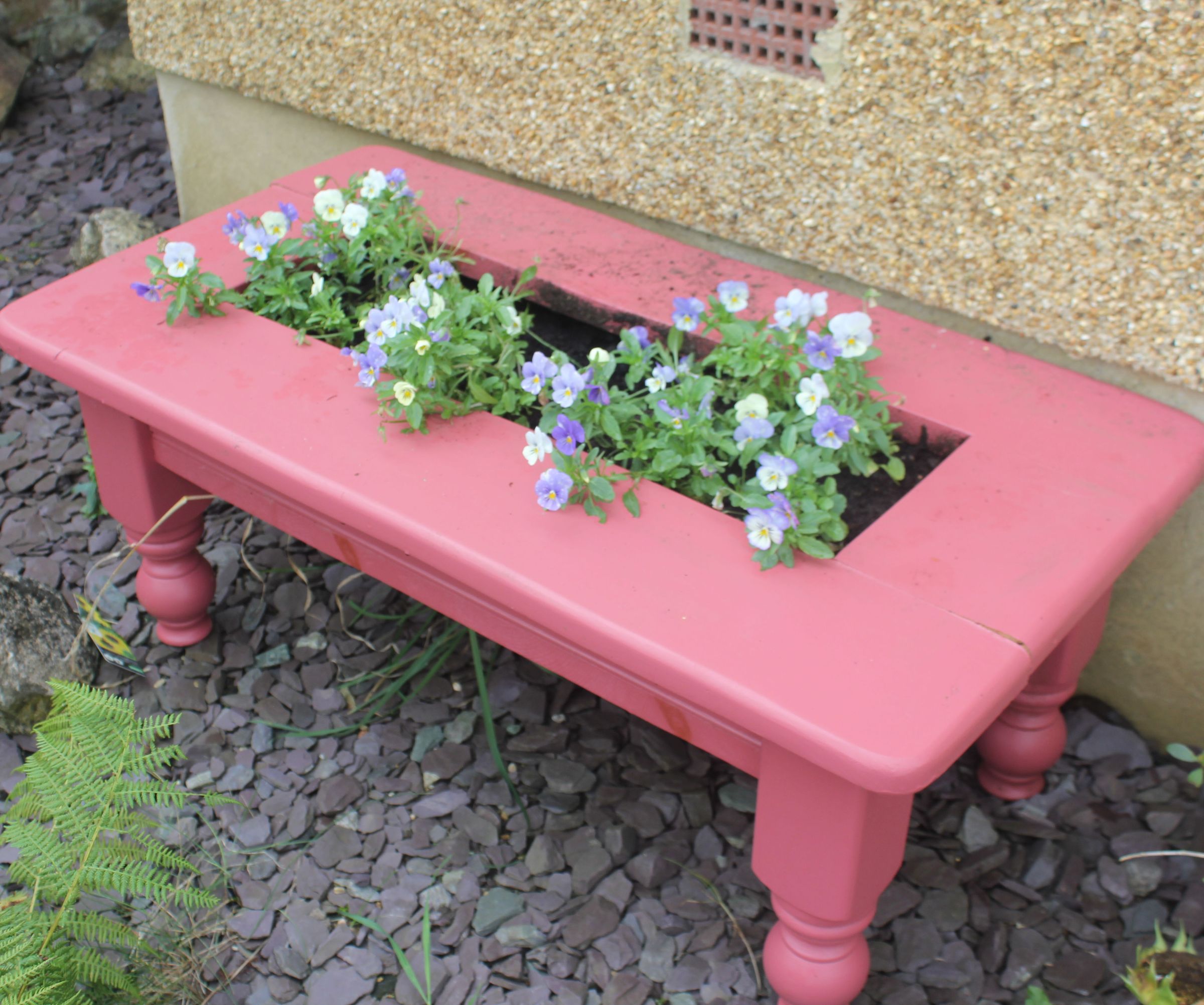 Make a Garden Planter From an Old Dining Table