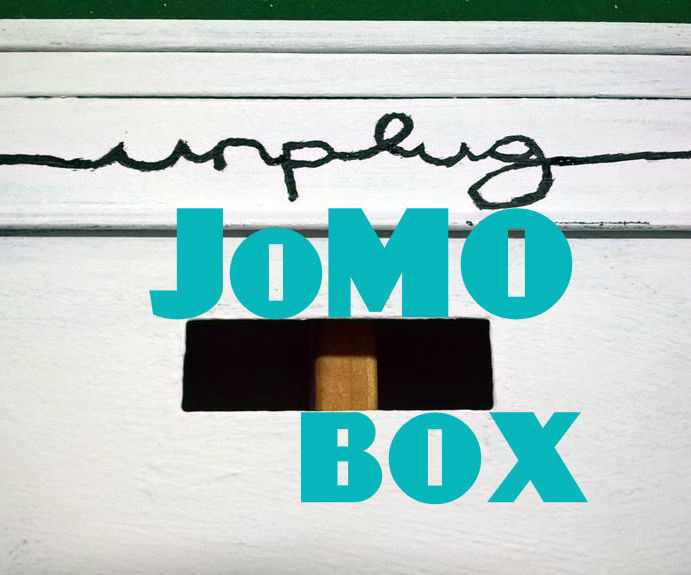 JoMO box, Plug in to unplug