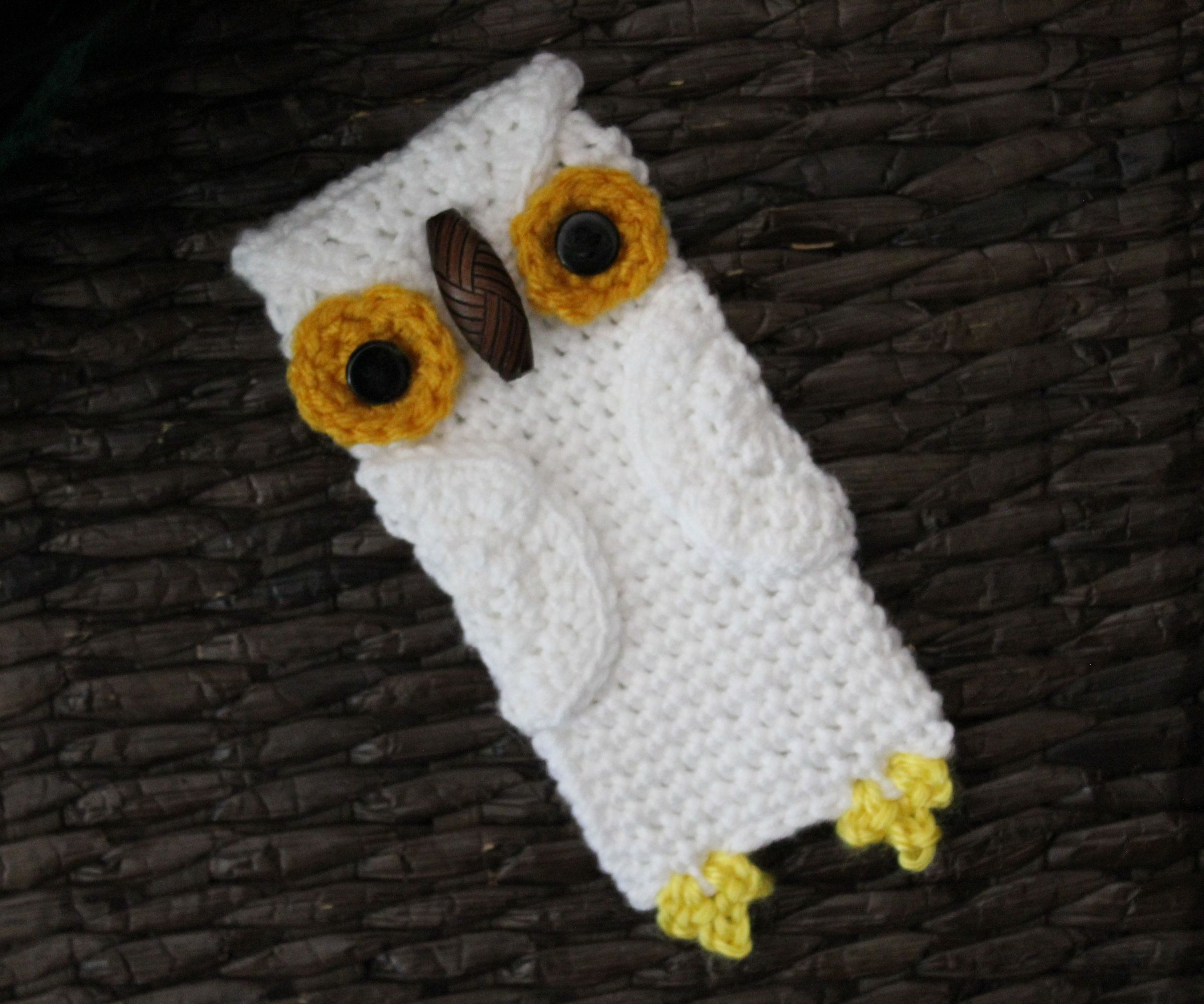 Crochet Hedwig Phone Cozy