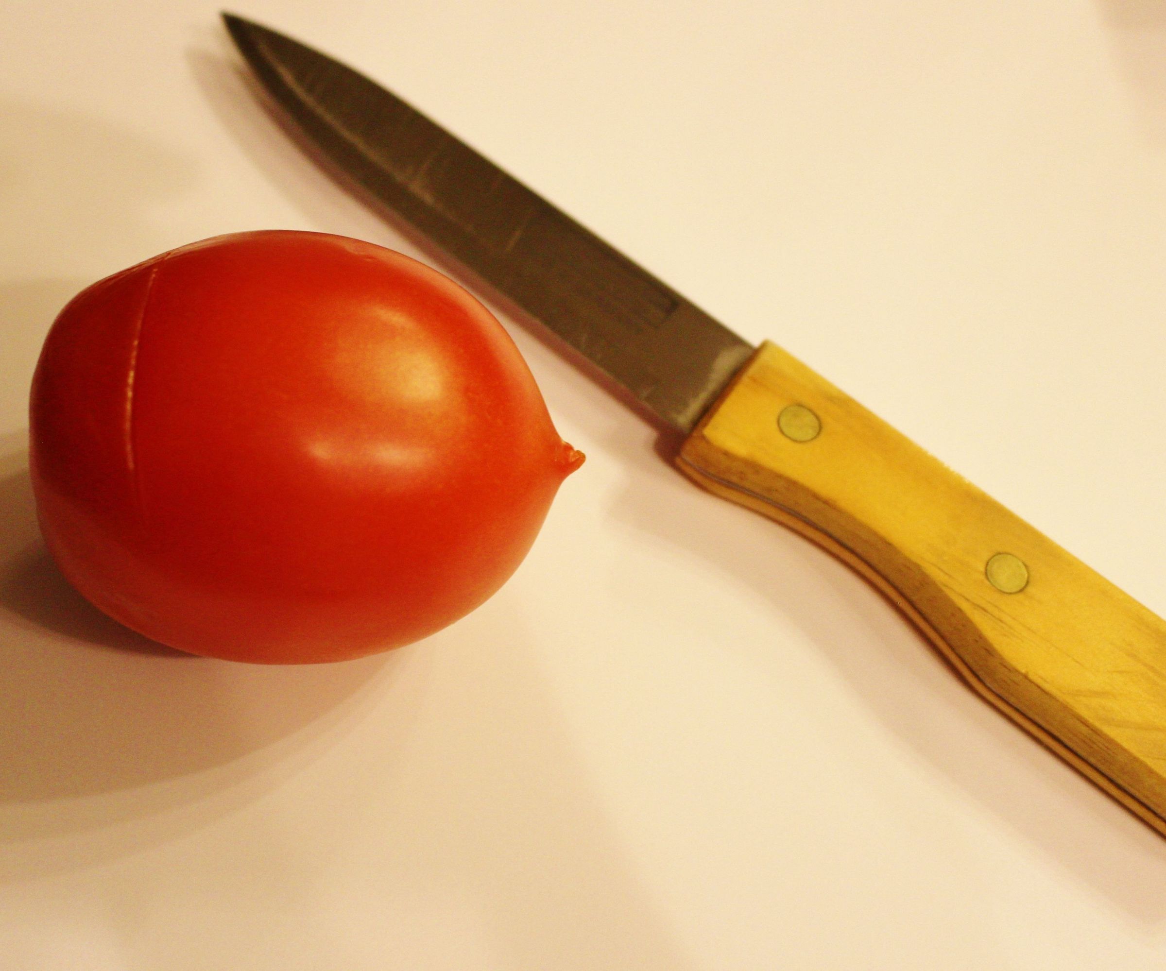3 Simple Ways to Check How Sharp Your Knives Are!