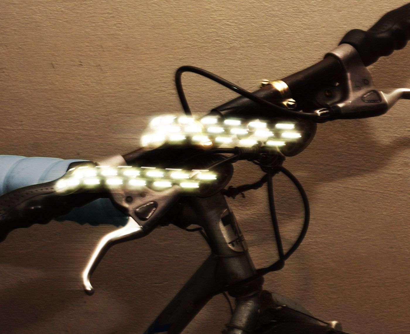 BBB (Bothersome Blinker for Bikes)