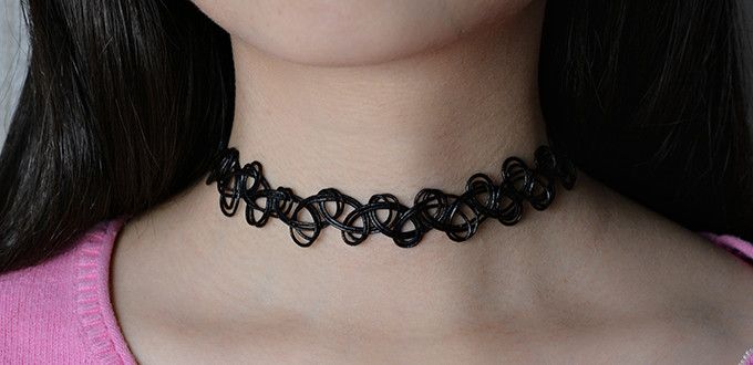 How to Make a Cool Black Stretchy Tattoo Choker Necklace at Home : 4 ...