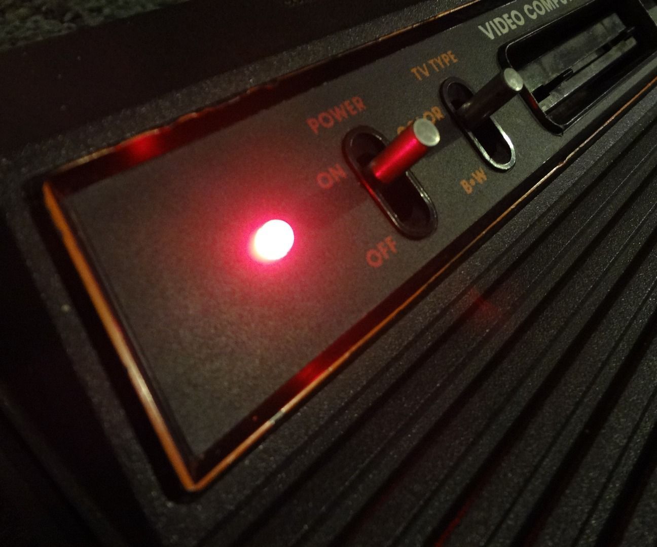 Atari 2600 Power on Led Indicator.