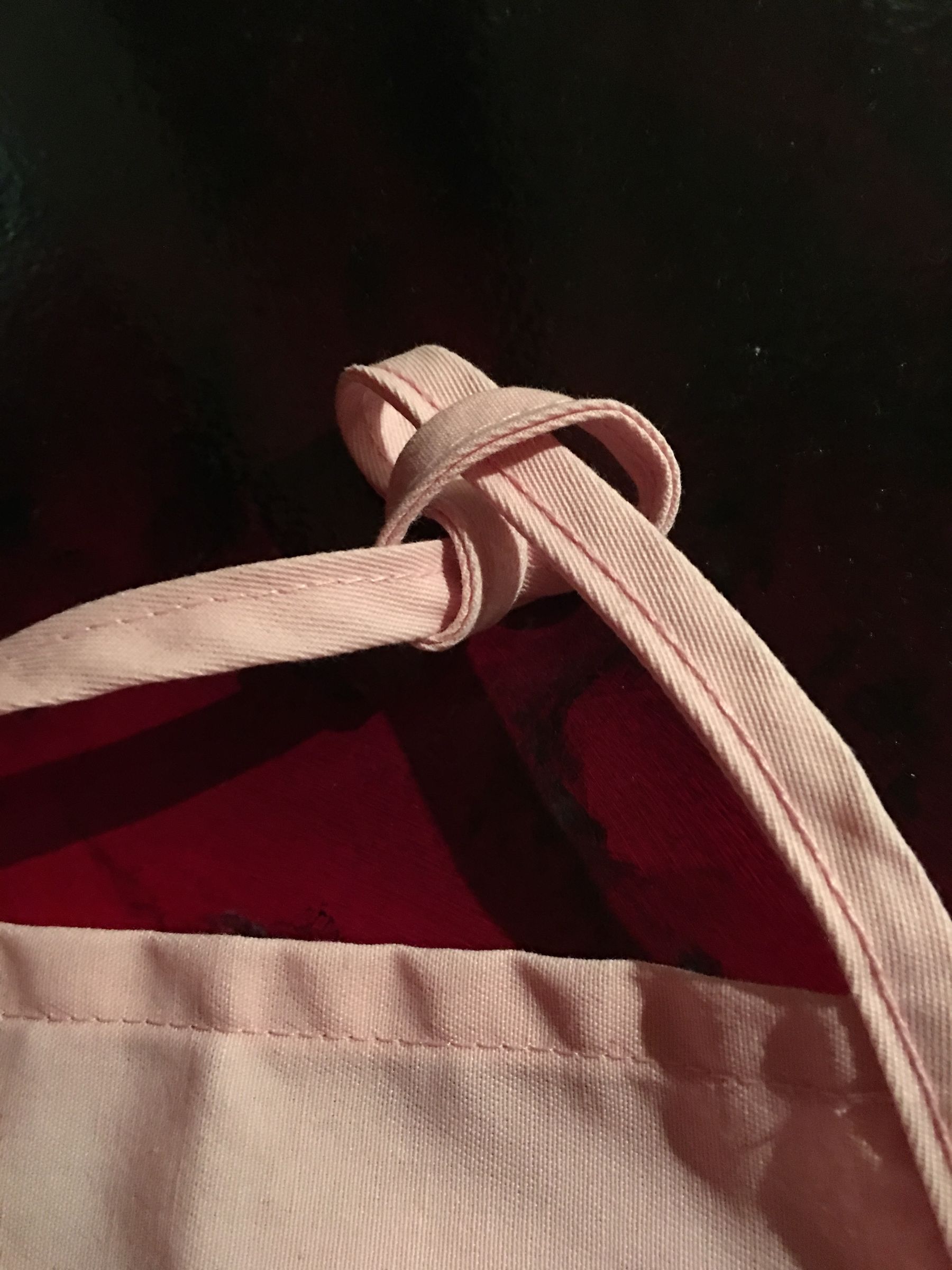 Tighten Your Apron Neck Strap 7 Steps Instructables