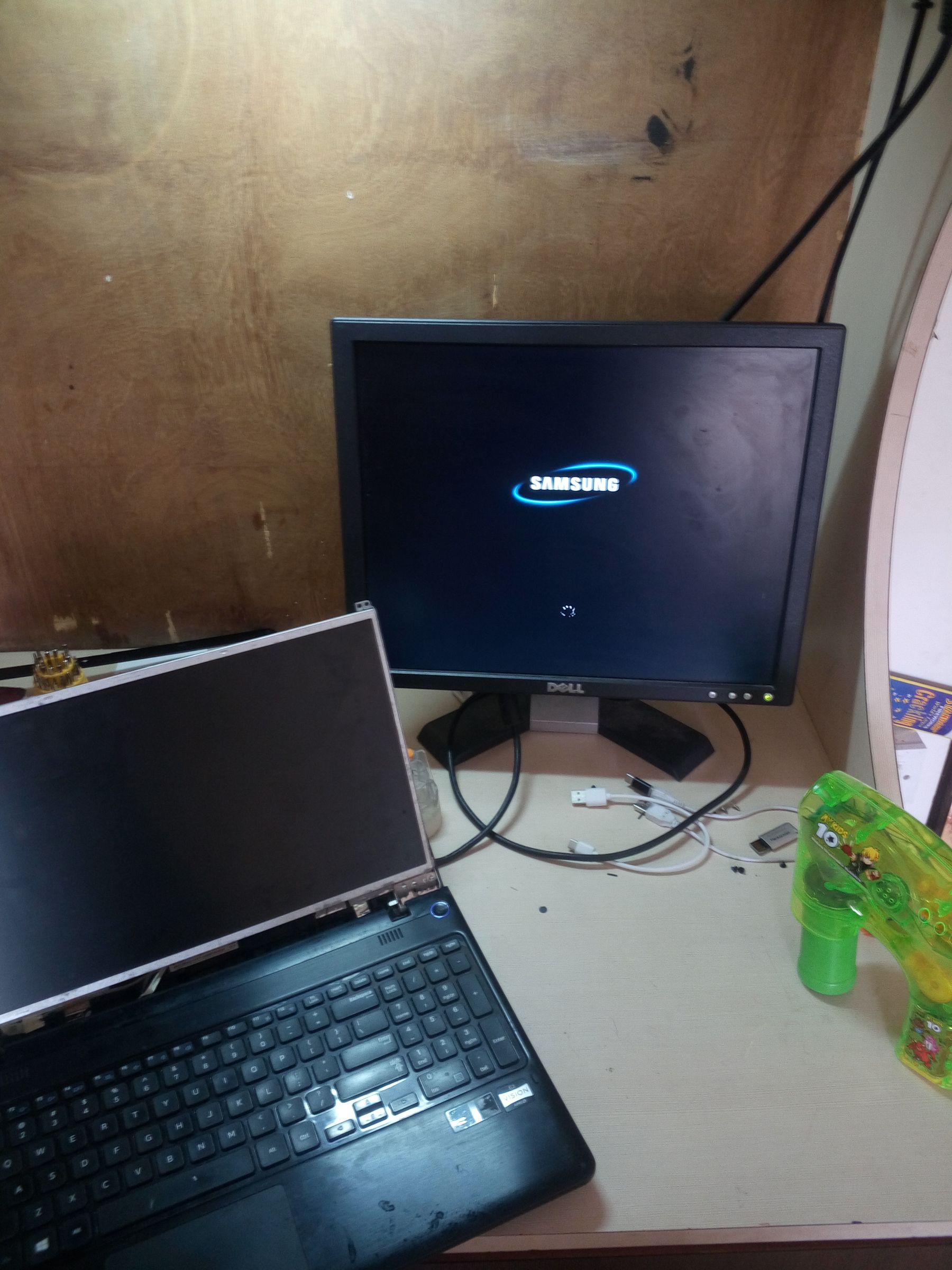 Recycle Old Laptop Into Powerful Media Center for Free 7 Steps