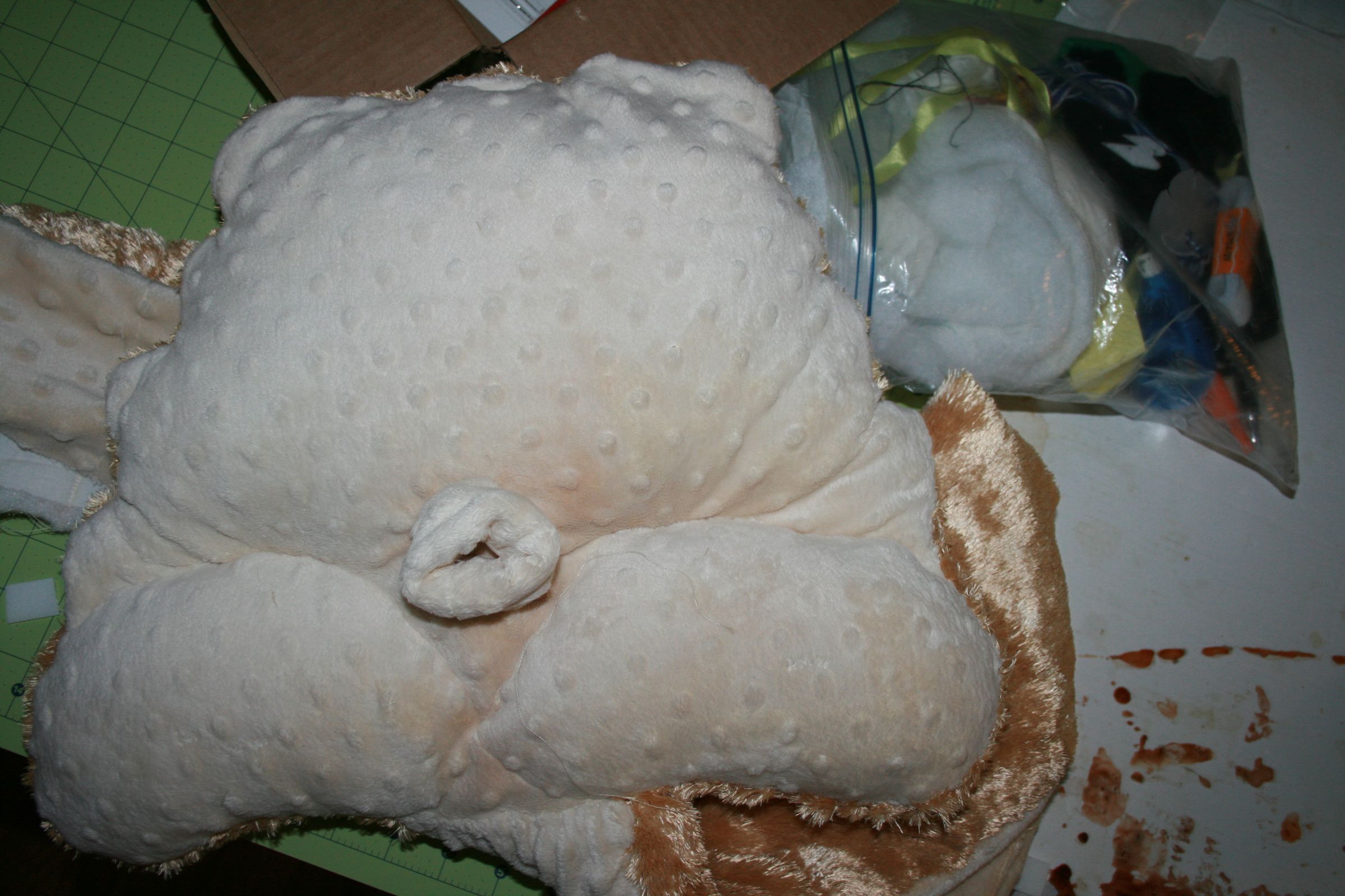 Alien Facehugger Pillow Pet 12 Steps (with Pictures) Instructables