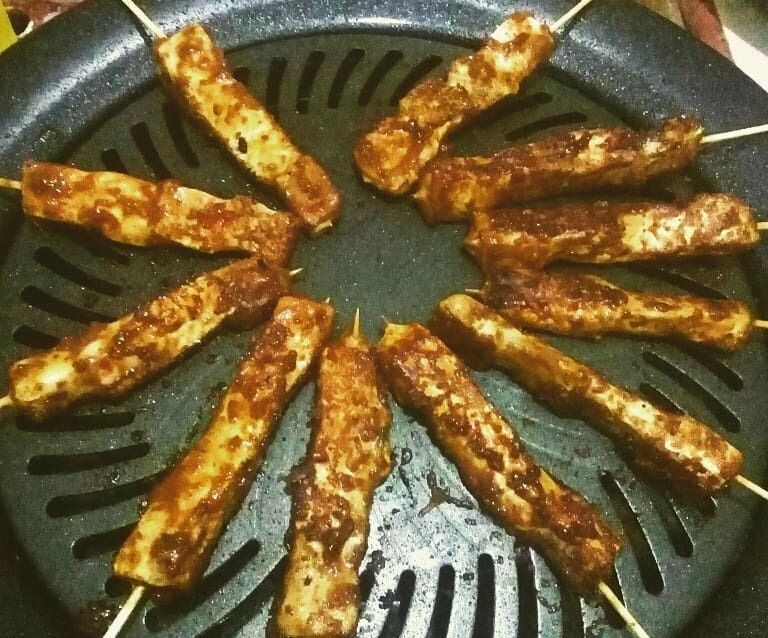 Easy Satay Tempeh With Peanut Sauce (meatless Satay)