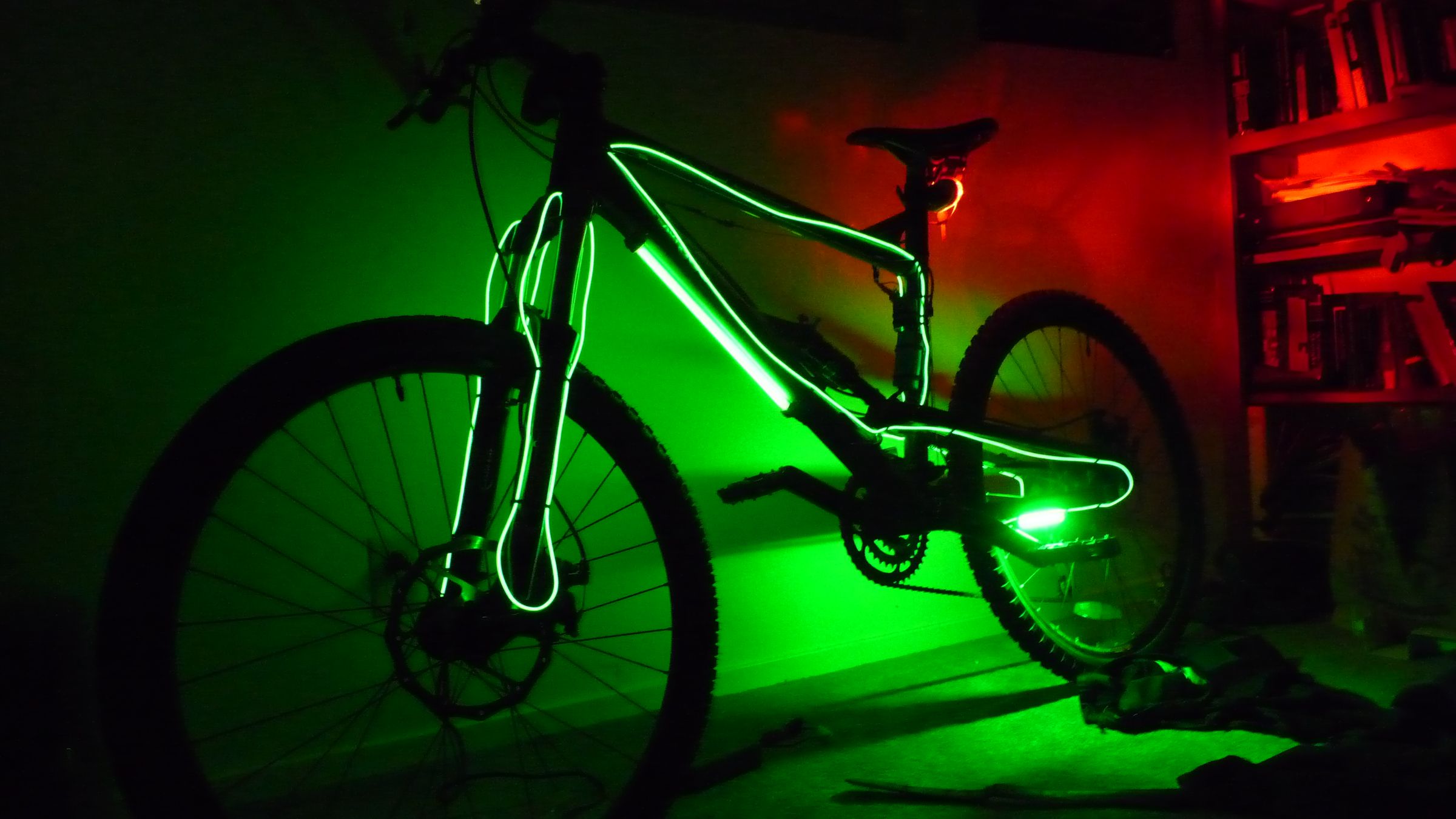 DIY Glow Ground Effects Lights for Your Bike! 8 Steps (with Pictures