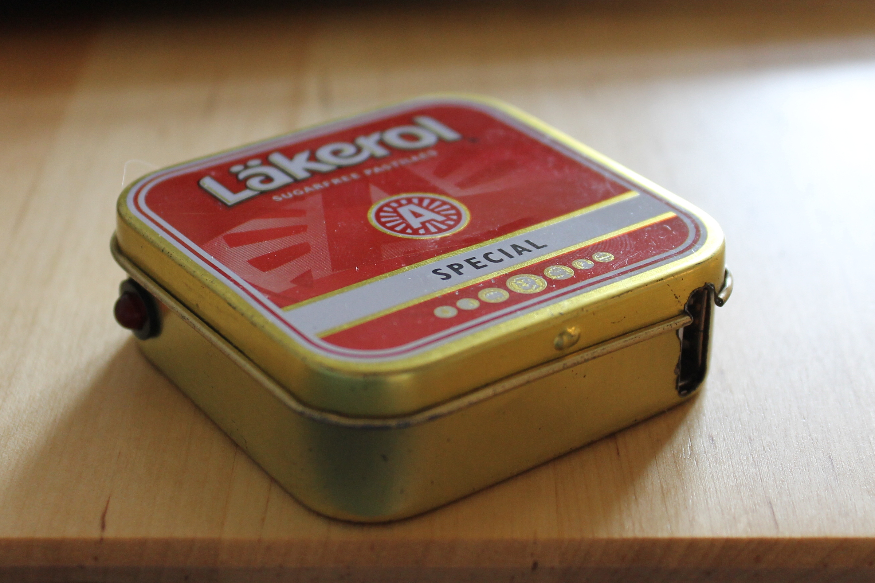 Lakerol USB Charger From Old Nokia Batteries