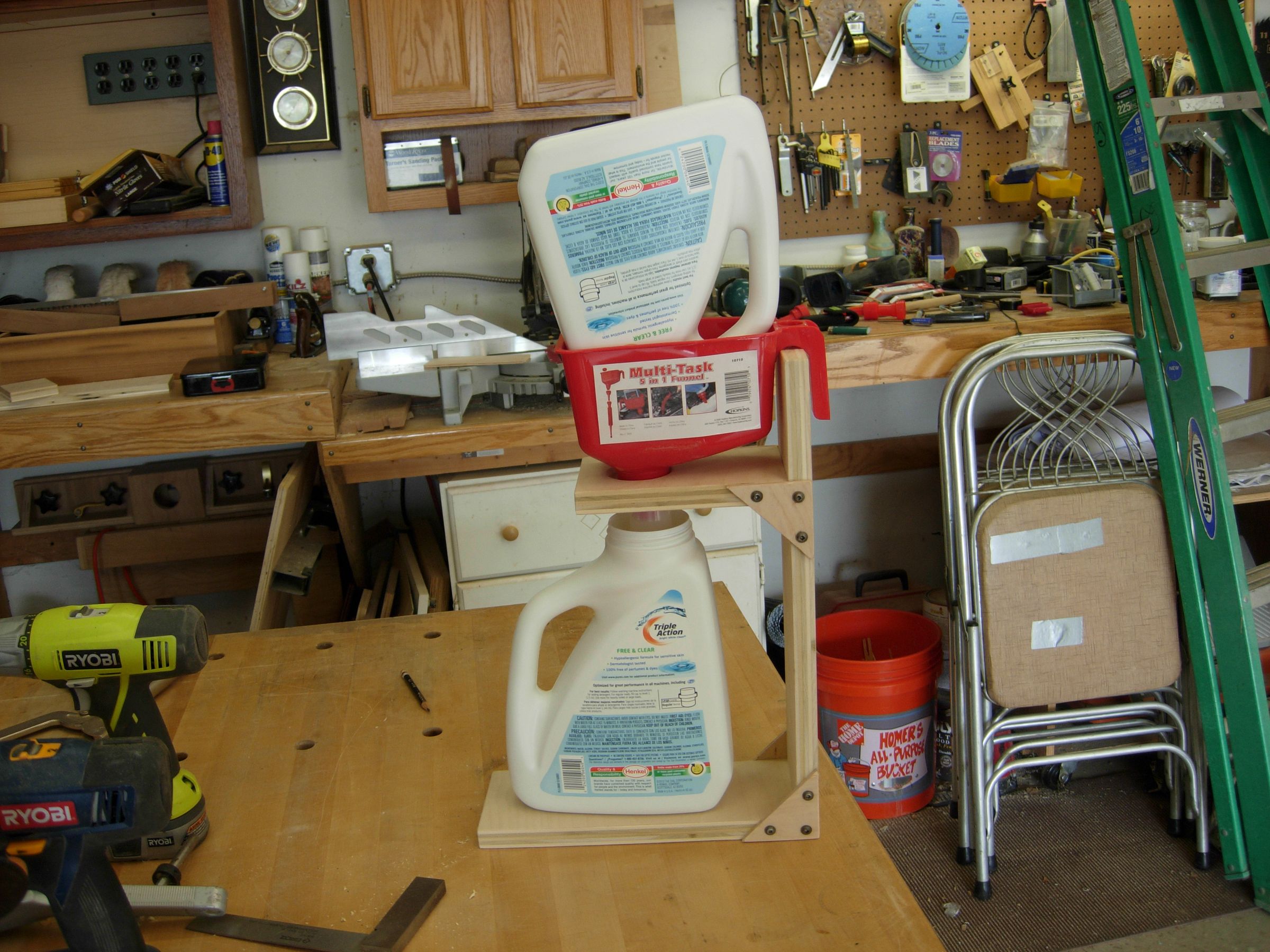 Liquid Detergent Drainer