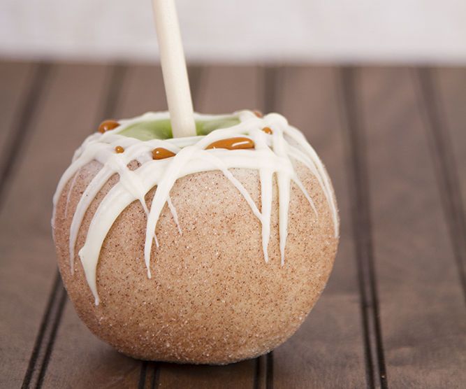 Make Your Own White Chocolate and Caramel Dipped Apples