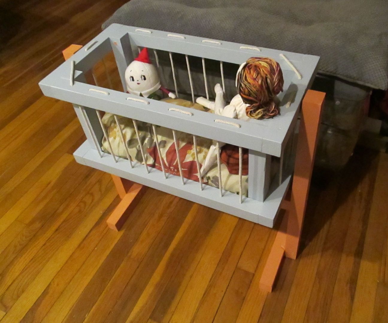 Old-fashioned Crib for Dolls & Stuffies