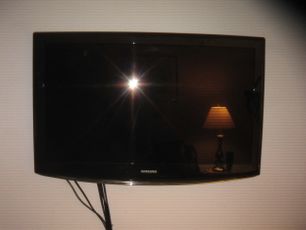 Repair Samsung LCD TV -Relay Clicks, Shuts Off, Won't Come On