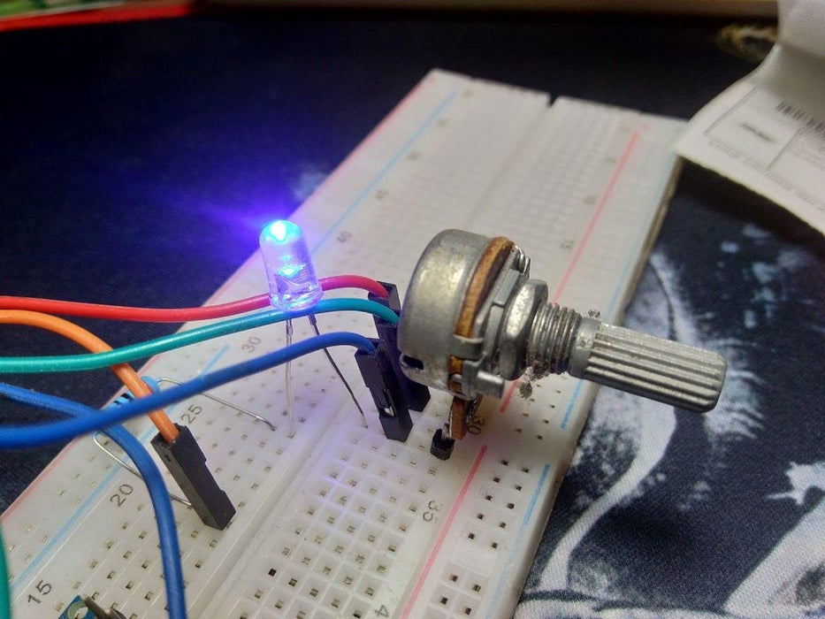 Adjust LED Brightness Using Potentiometer | Trybotics