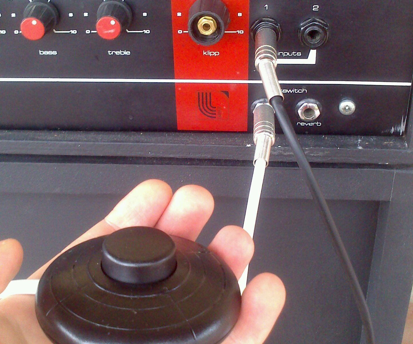 Inexpensive Guitar Amp Footswitch