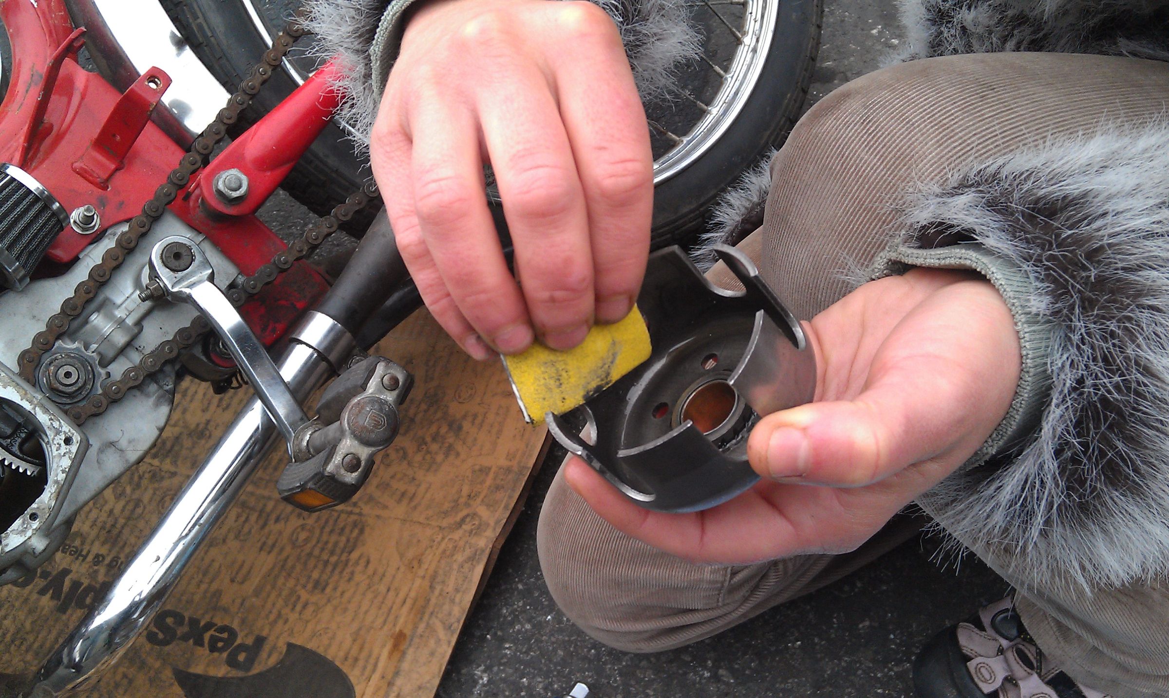 SACHS MOPED CLUTCH REPAIR AND REINSTALLATION! 5 Steps Instructables