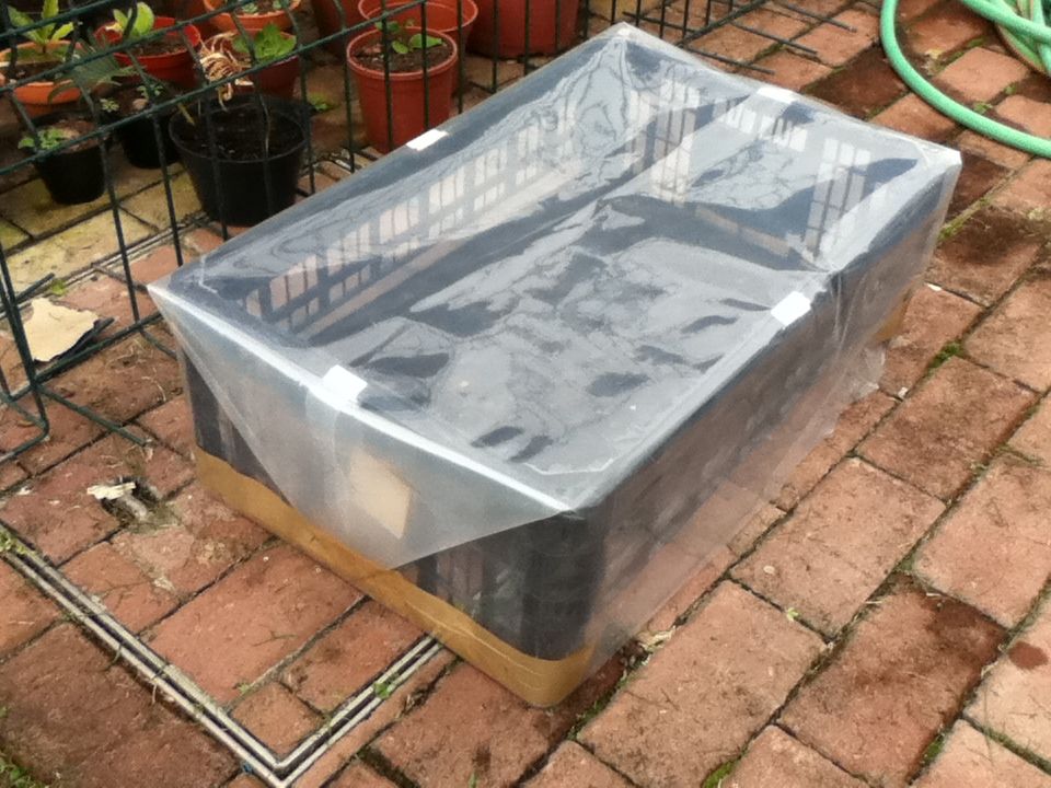 15 Minute Small Greenhouse (under 1 Usd)