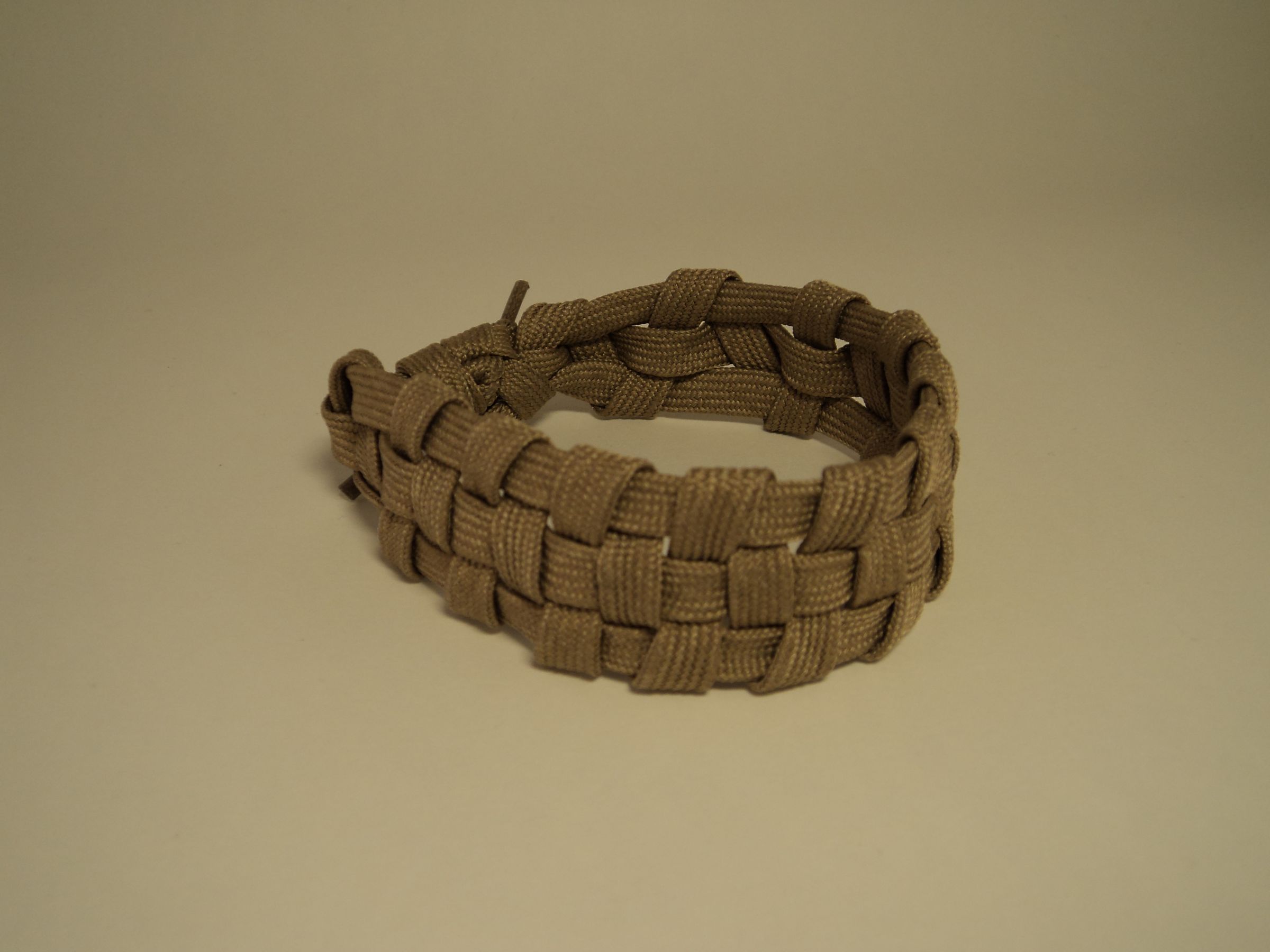 Shoelace Bracelet for Dudes