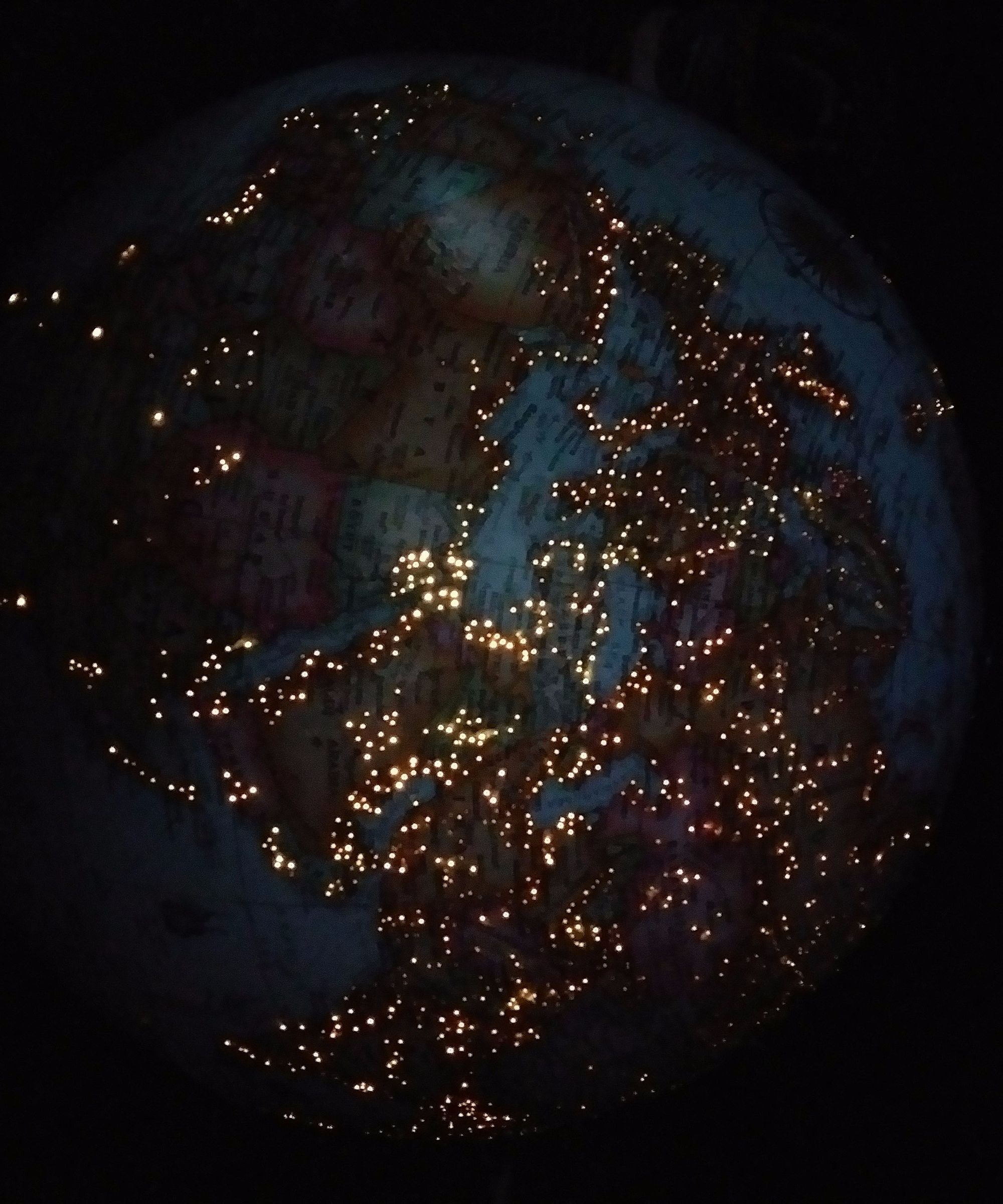 Globe Lamp 
