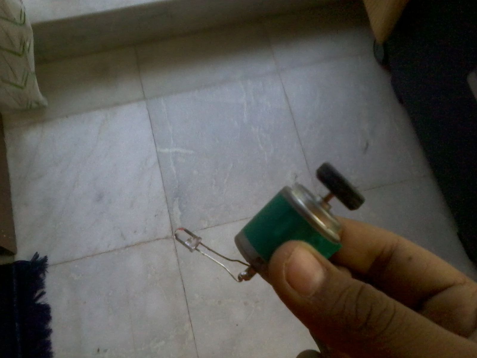 Simple Generator That Can Power LED Bulb - Instructables