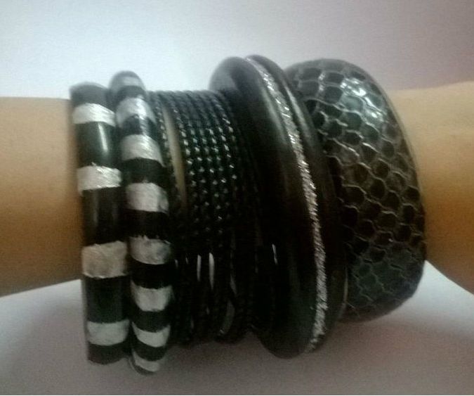 DAZLING BANGLES