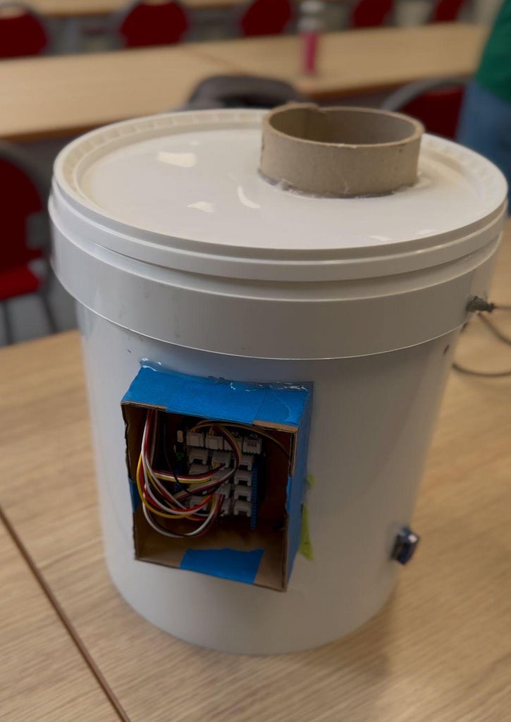 Smart Bin: a Recycled Waste Sorting System With Arduino and FastAPI : 7 ...