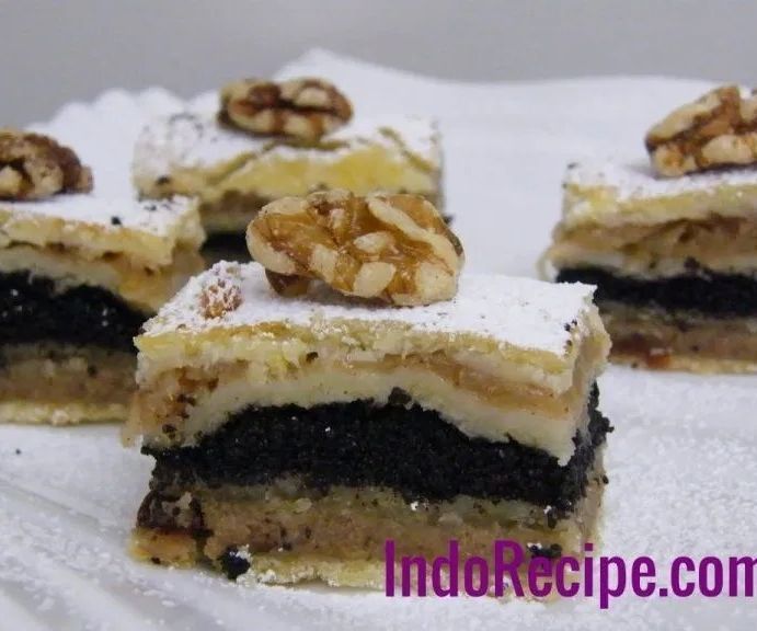 White Wine Layer Cake (Flodni)