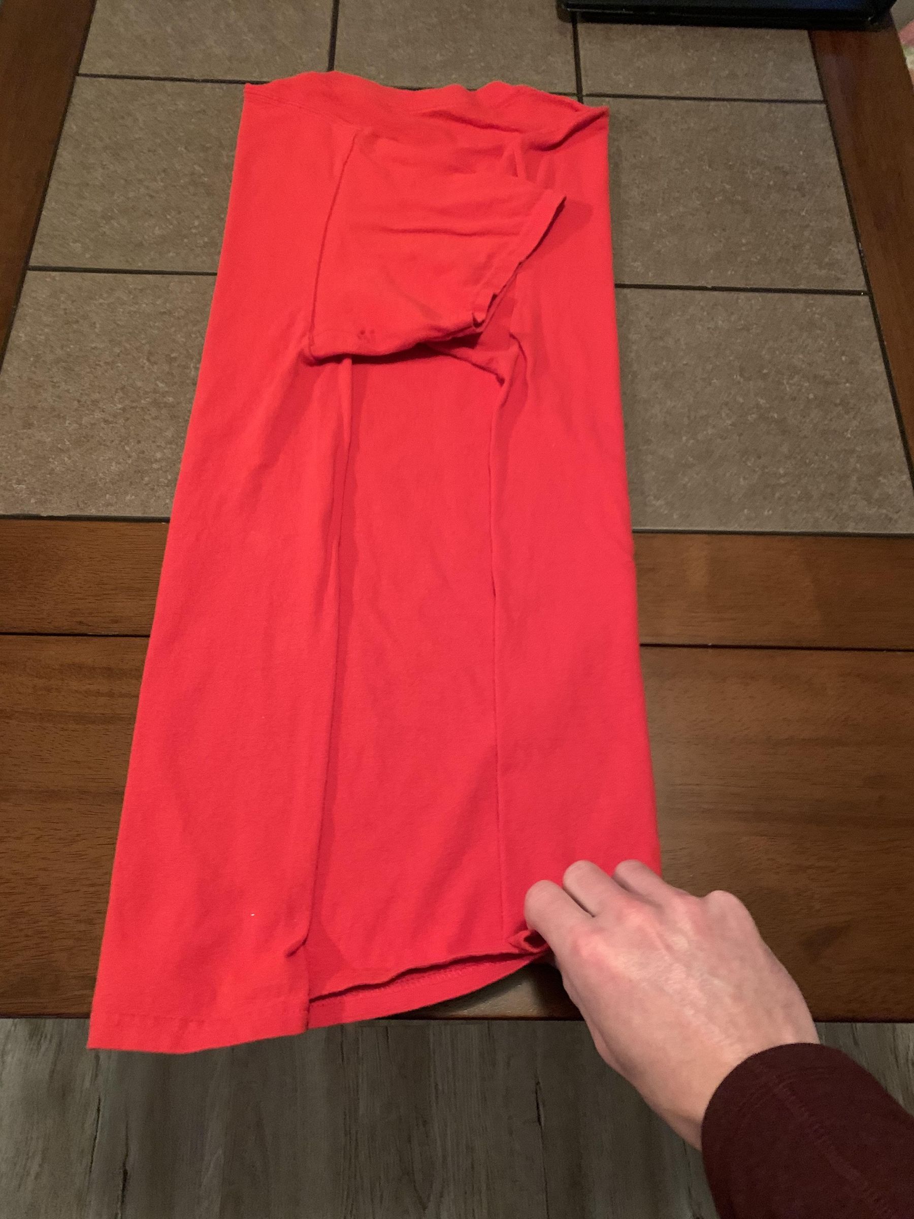 How to Fold a Shirt Like Retail Stores 17 Steps Instructables