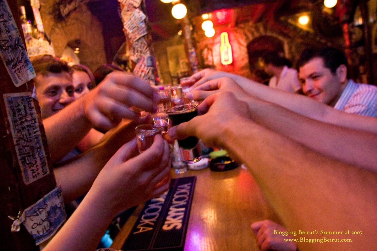 How to Meet REAL  People Through the Internet