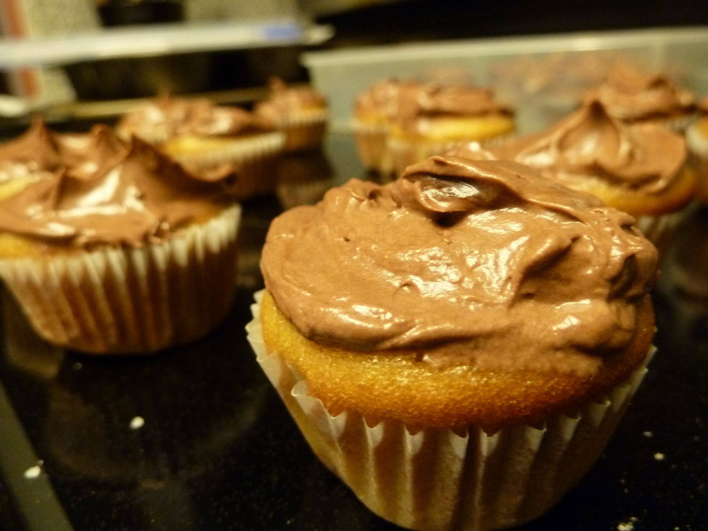 Gluten Free, Paleo Friendly, Delicious, Vanilla Cupcakes