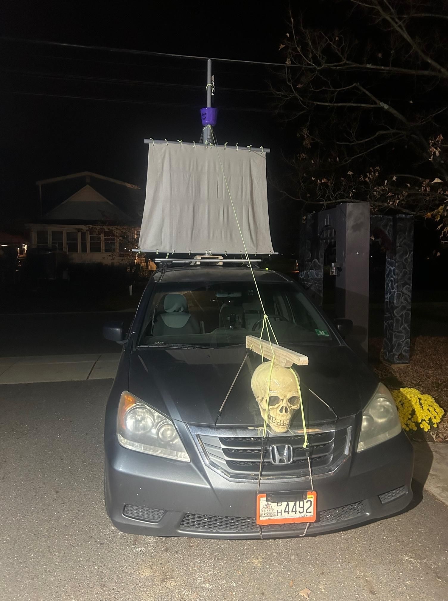 Minivan TrunkorTreat Pirate Ship 7 Steps Instructables